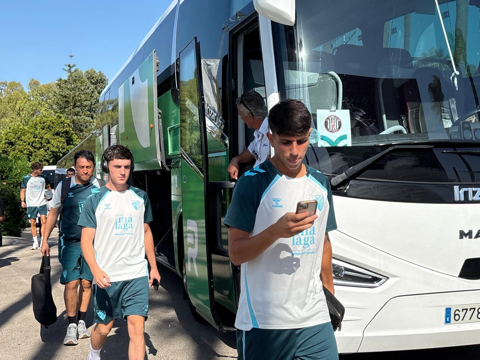Cesc Fábregas y Fekir, entre los VIPS de Marbella antes del Málaga CF-Al-Wrakh