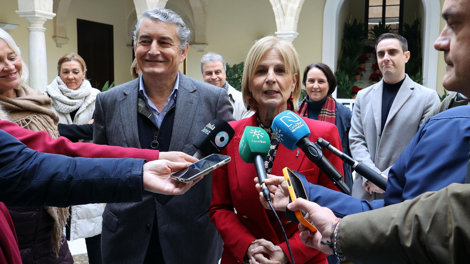 El consejero Sanz acude a la vacunación contra la gripe en Jerez