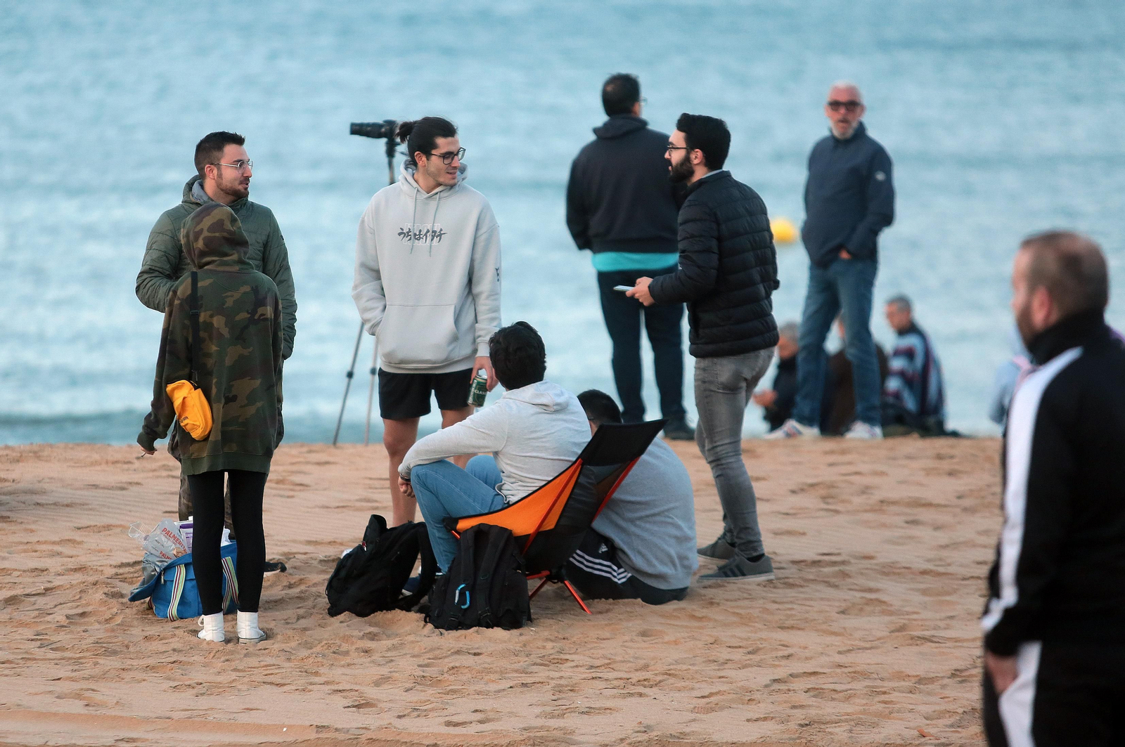 Imágenes del ambiente para ver el lanzamiento del cohete Miura 1