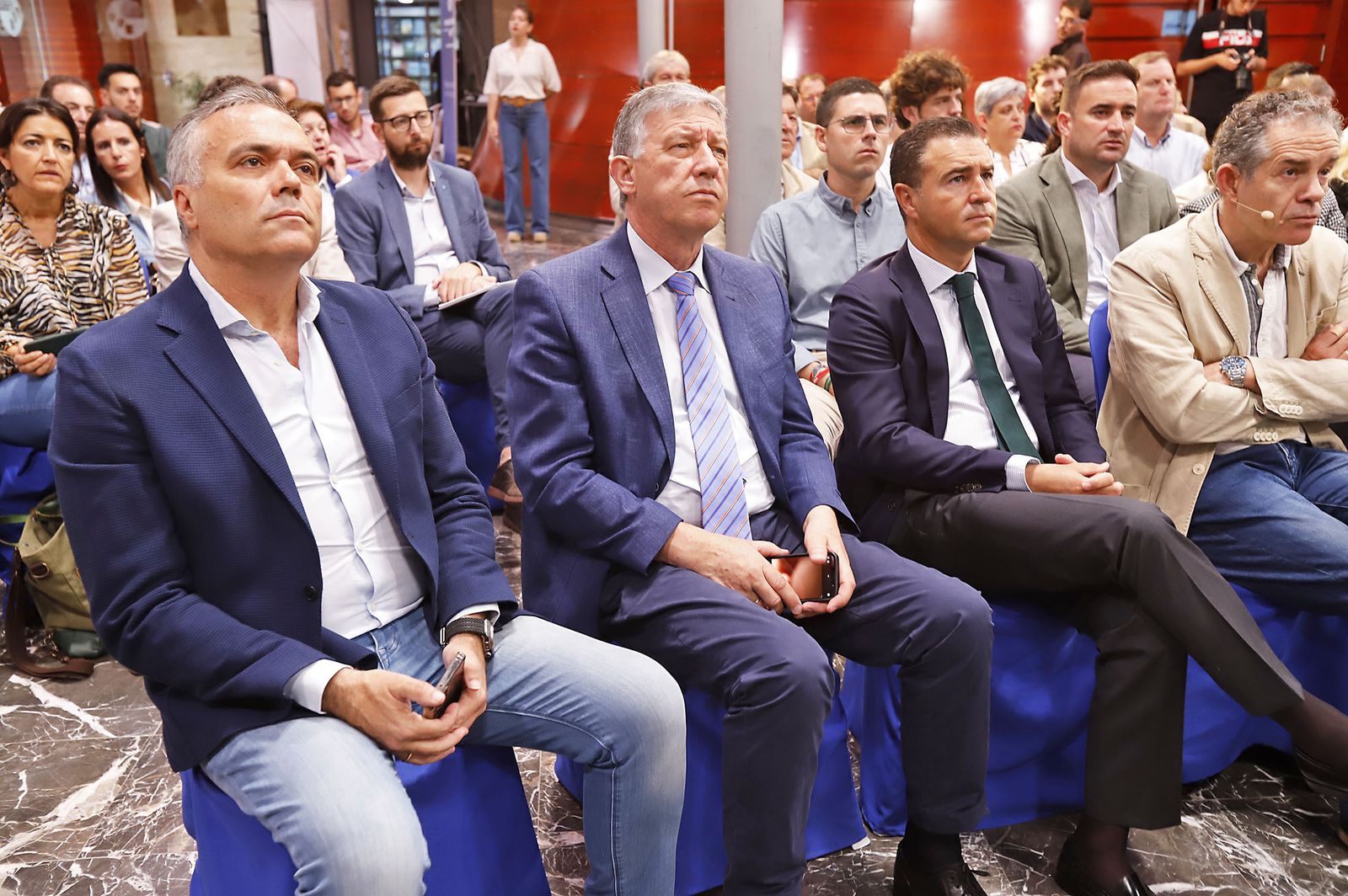 Las imágenes en el Desayuno-Coloquio del Grupo Joly "Competitividad innovación y eficiencia el sector de los frutos rojos ante el reto de la sostenibilidad"