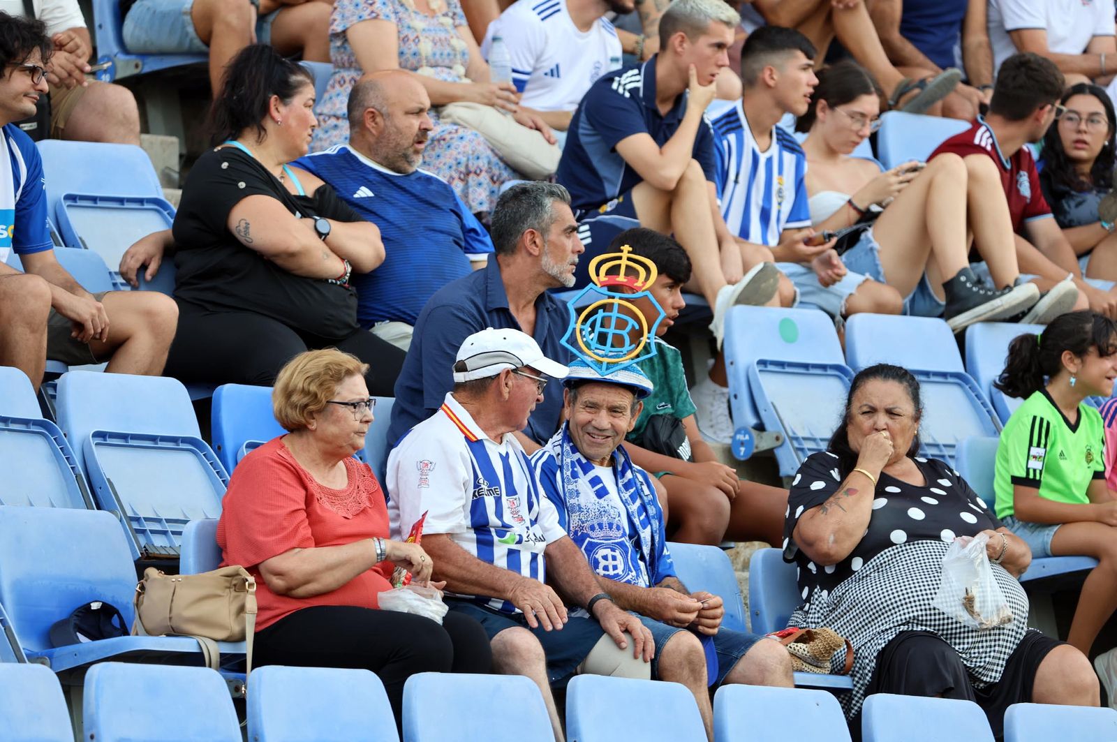 Búscate en las gradas del estadio en la celebración del Trofeo Colombino