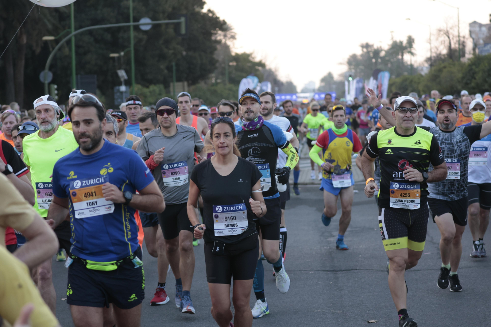 Las imágenes de la Maratón de Sevilla 2022 (4)