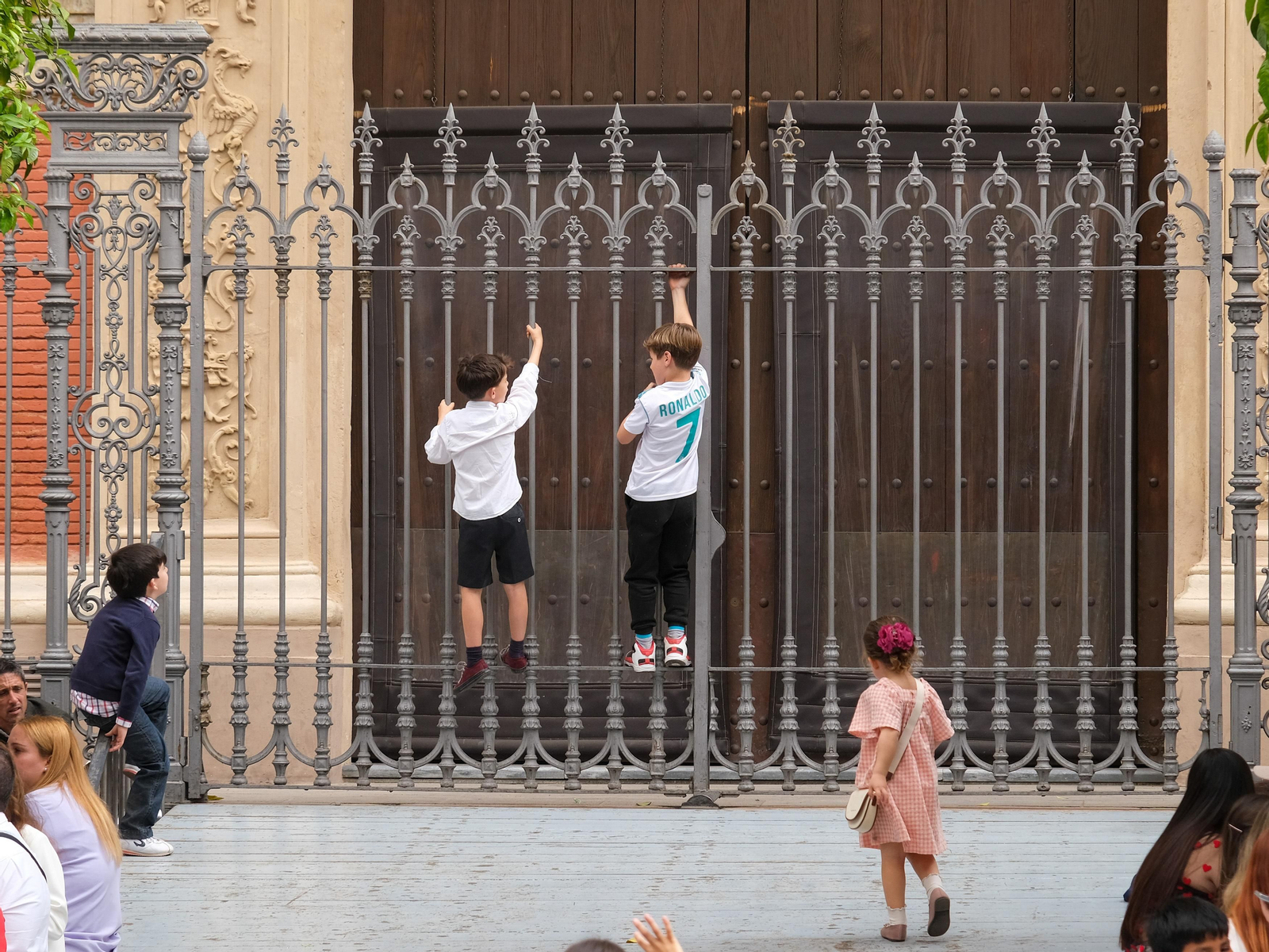 LAS IMAGENES DE LA BORRIQUITA (HDAD DEL AMOR) EN SEVILLA SEMANA SANTA 2024
