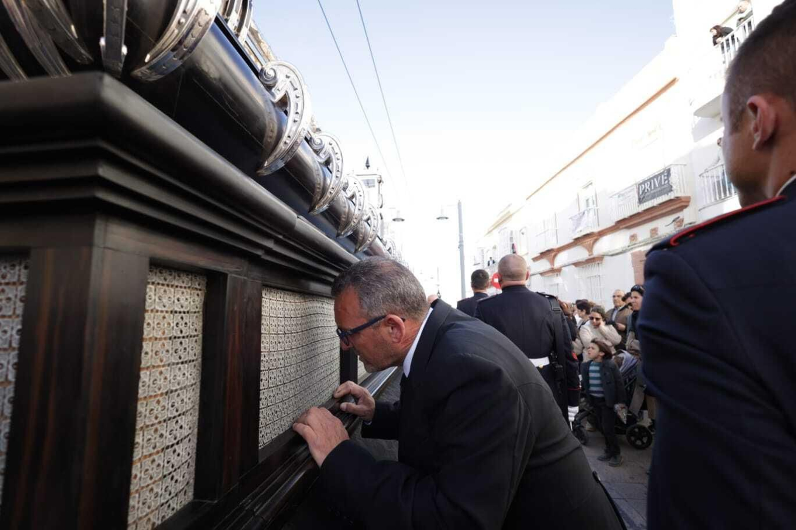 Las imágenes de la procesión del Santo Entierro de la Semana Santa de San Fernando 2023