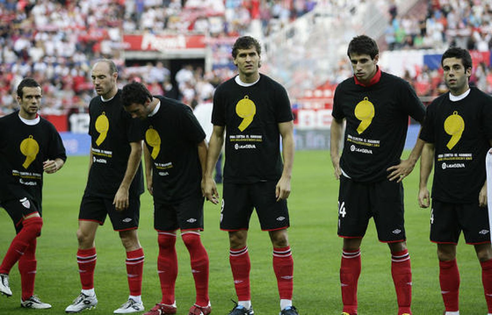El Sevilla vence 4-3 al Athletic de Bilbao en el Sánchez Pizjuán con dos goles de Luis Fabiano y dos de Kanoute de penalti. / Antonio Pizarro