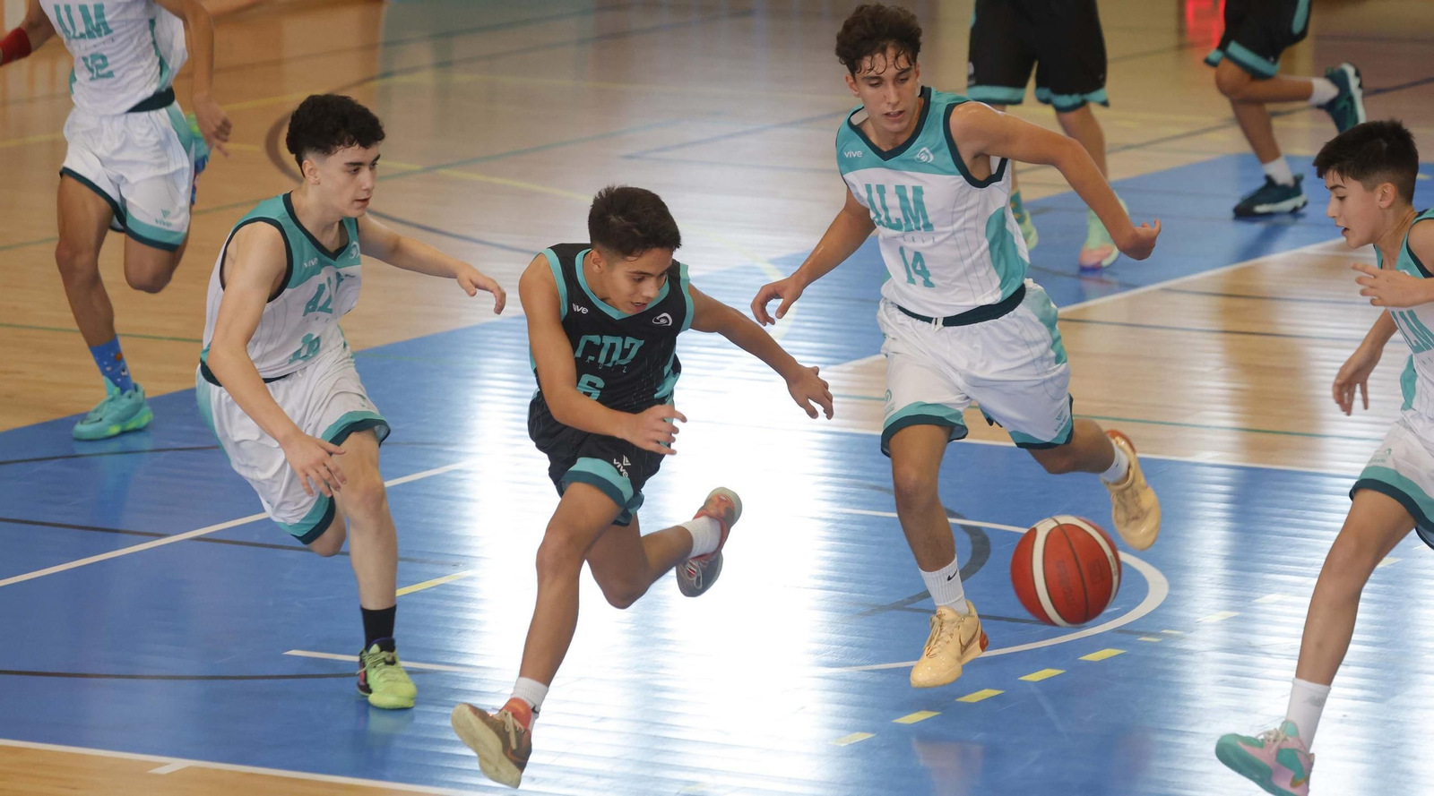 Las fotos de la segunda jornada del Campeonato de Andalucía infantil masculino de baloncesto, en La Línea