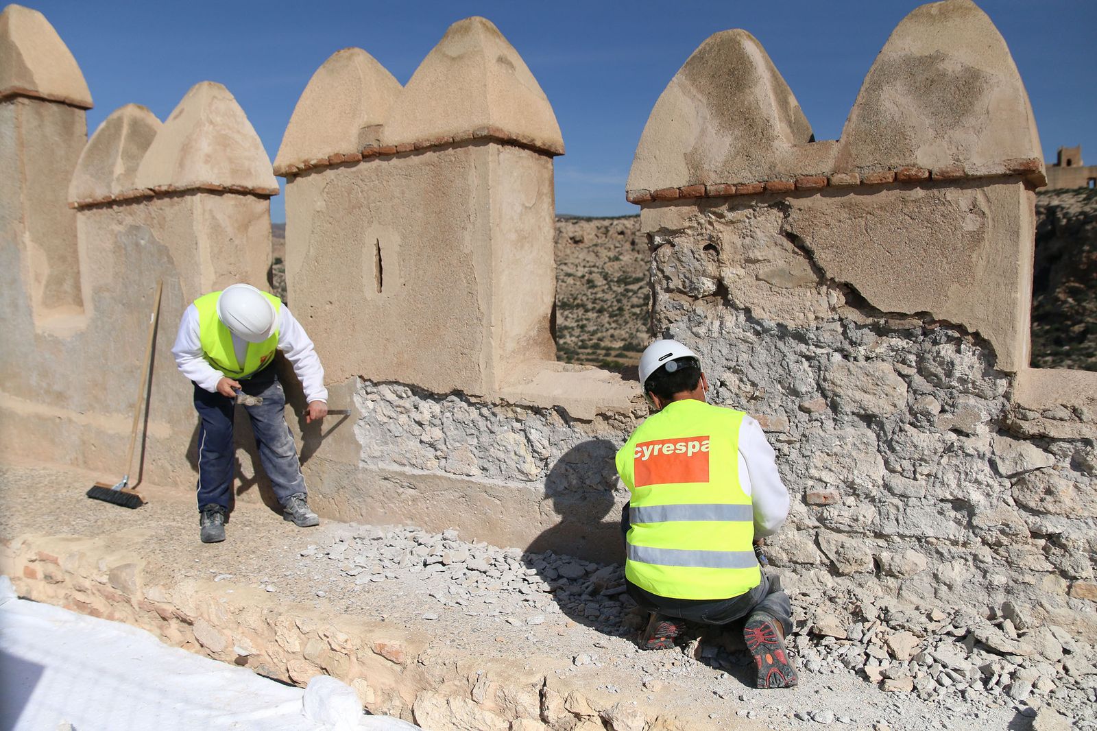 Fotogalería la consejera de Cultura visita las obras de rehabilitación de la Alcazaba de Almería