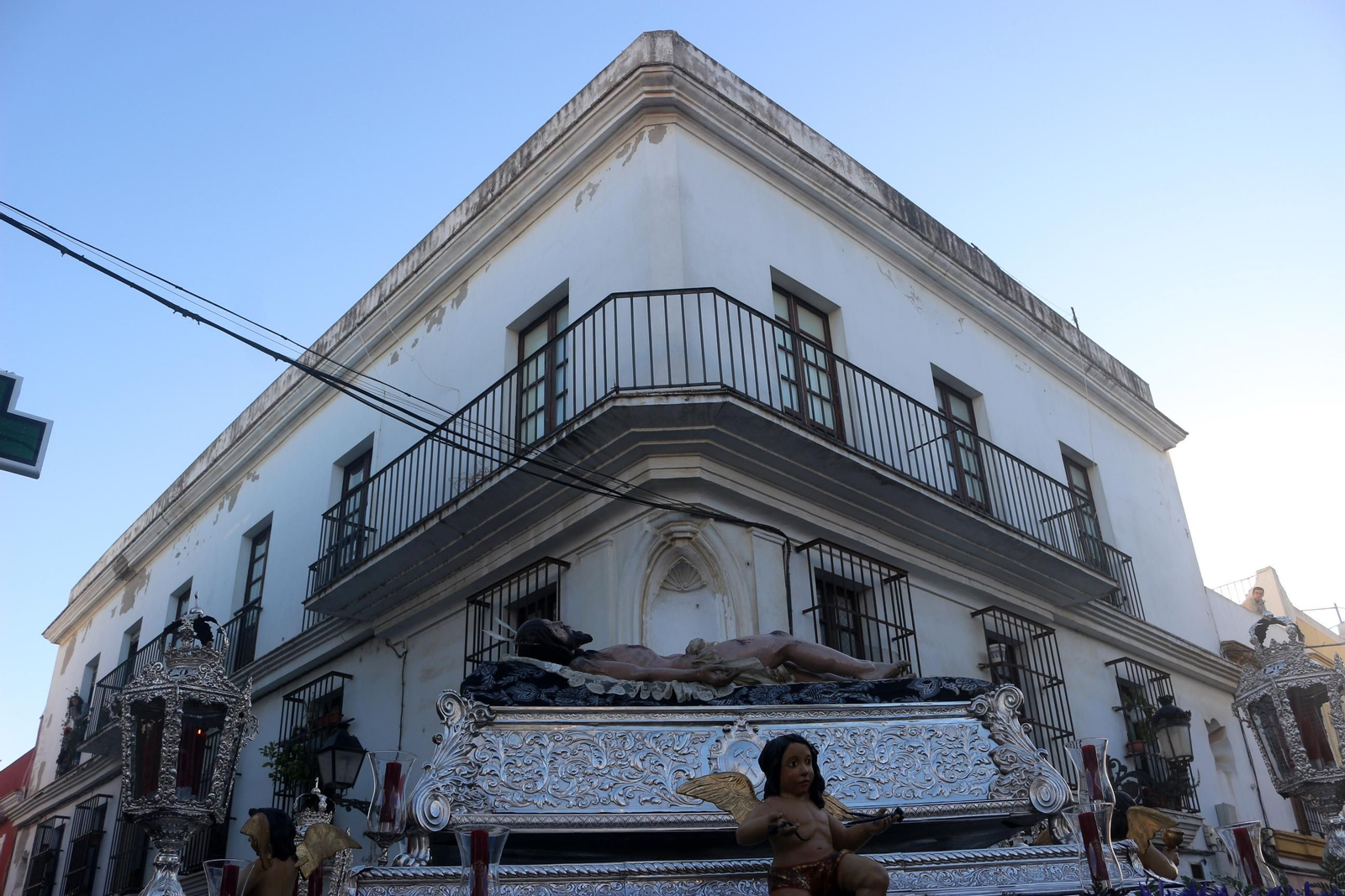 Las imágenes del Viernes Santo en Puerto Real 2023: Soledad