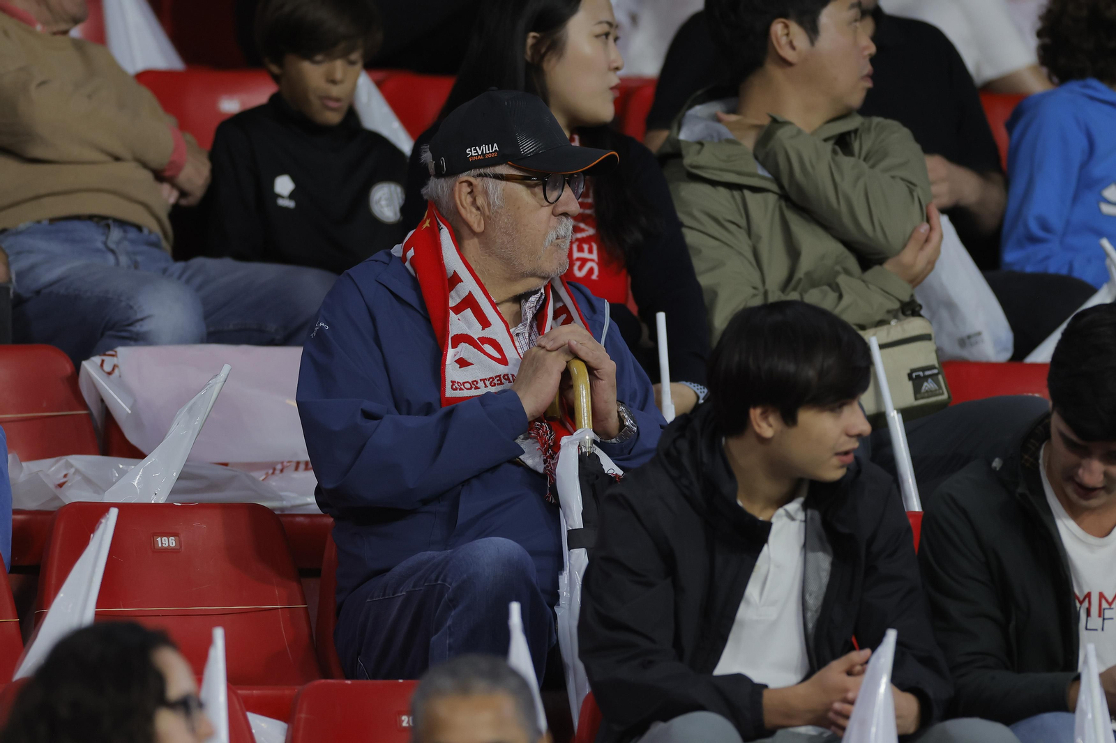 Búscate en las fotos del Sevilla-Arsenal