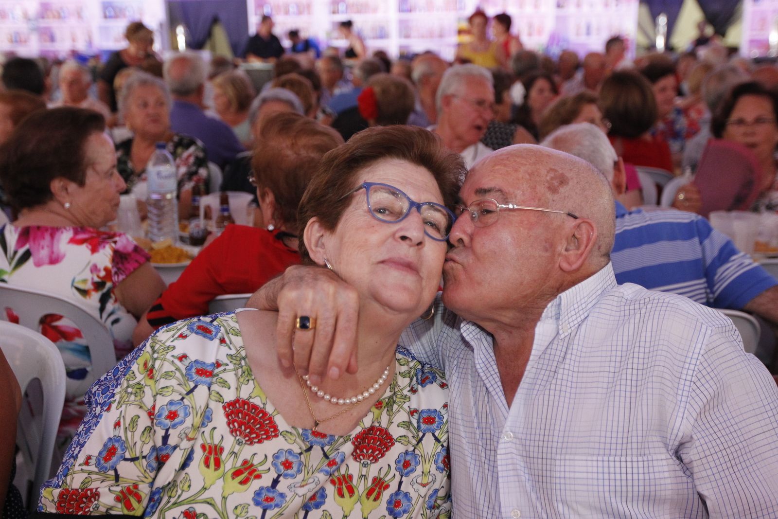 Fotogalería comida homenaje a los mayores. Feria de Almería 2019