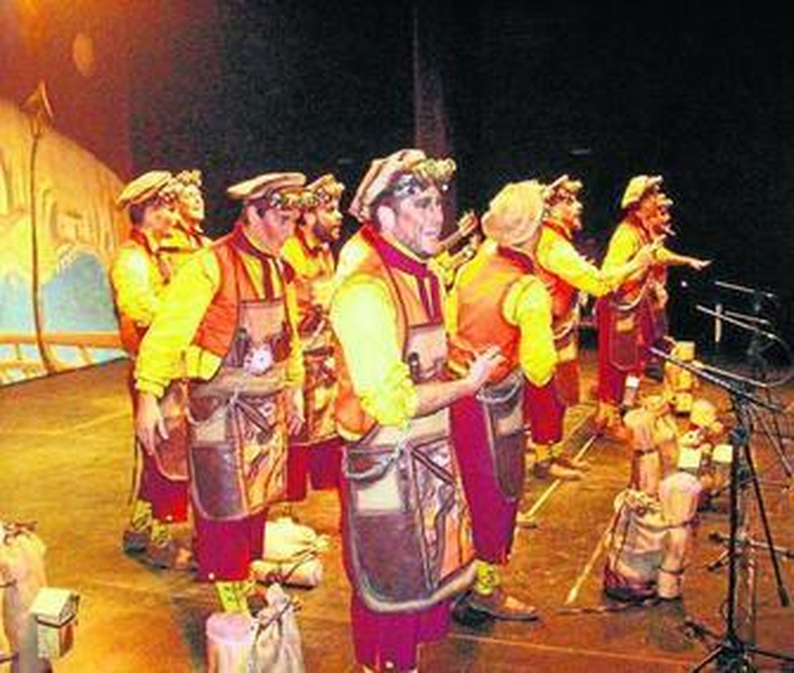 'Los Cucos', de Marbella, en el auditorio del centro cívico Adolfo Súarez.