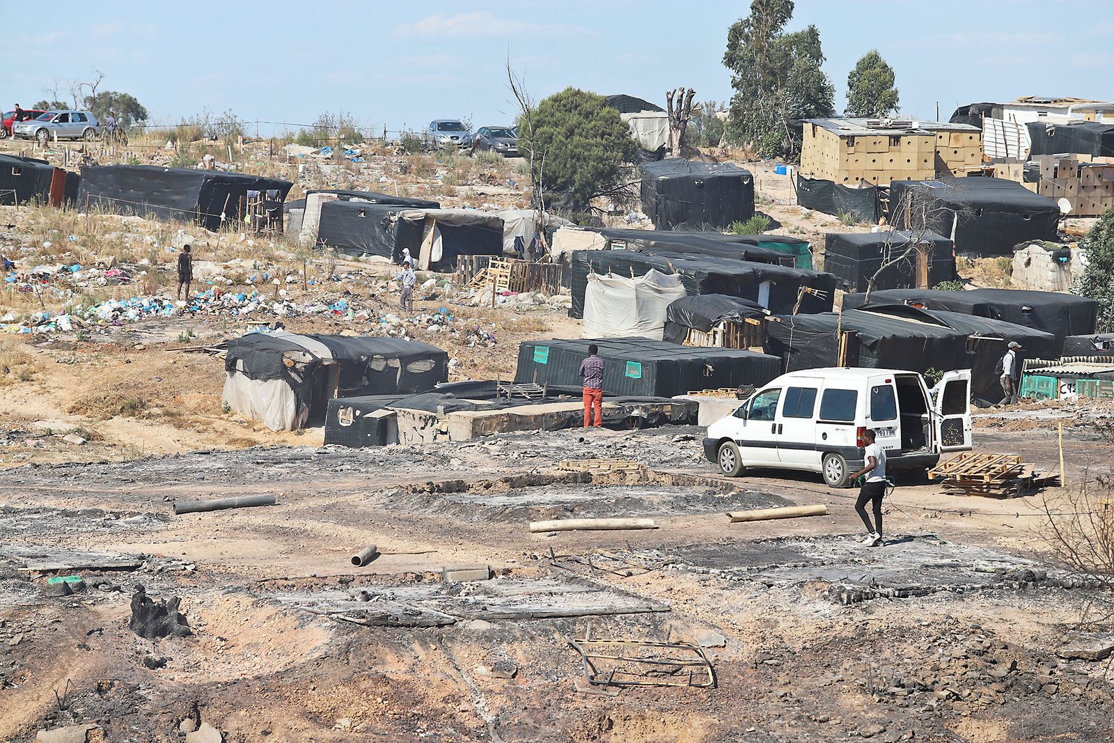 Así quedó el asentamiento de chabolas en Palos de la Frontera tras el incendio