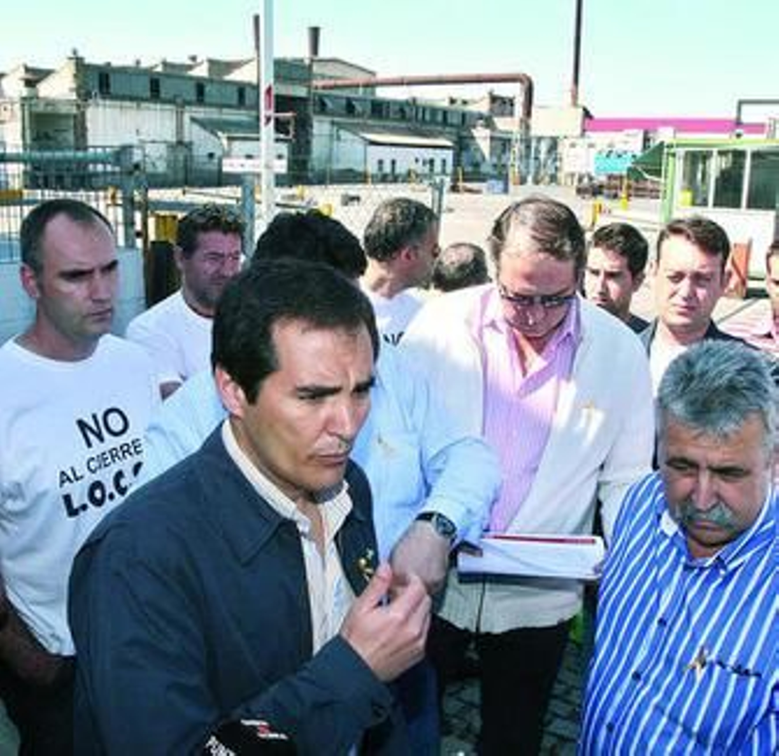 Nieto, con los trabajadores de Locsa.