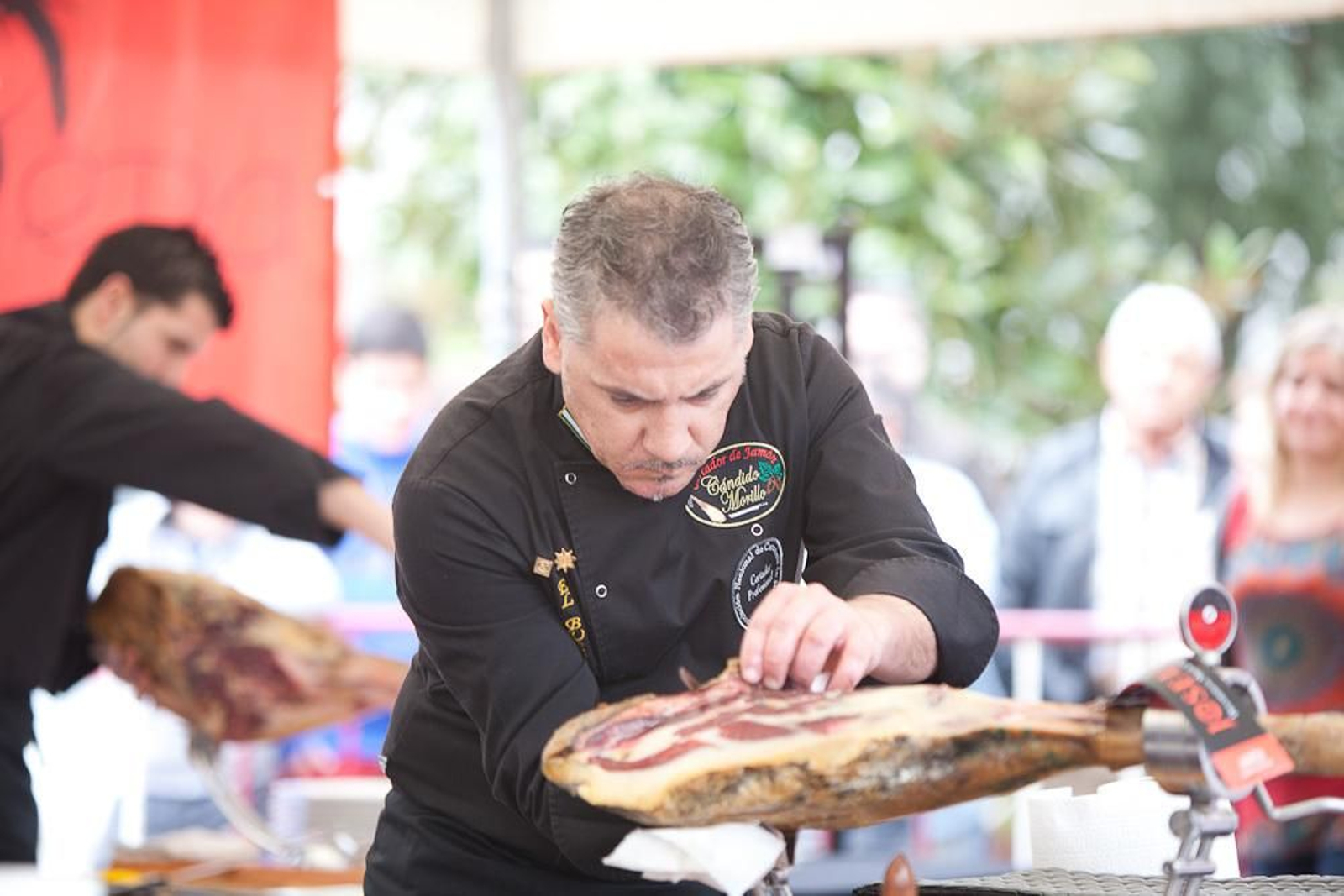 Un concursante cortando jamón ibérico en la pasada edición. Un concursante cortando jamón ibérico en la pasada edición.