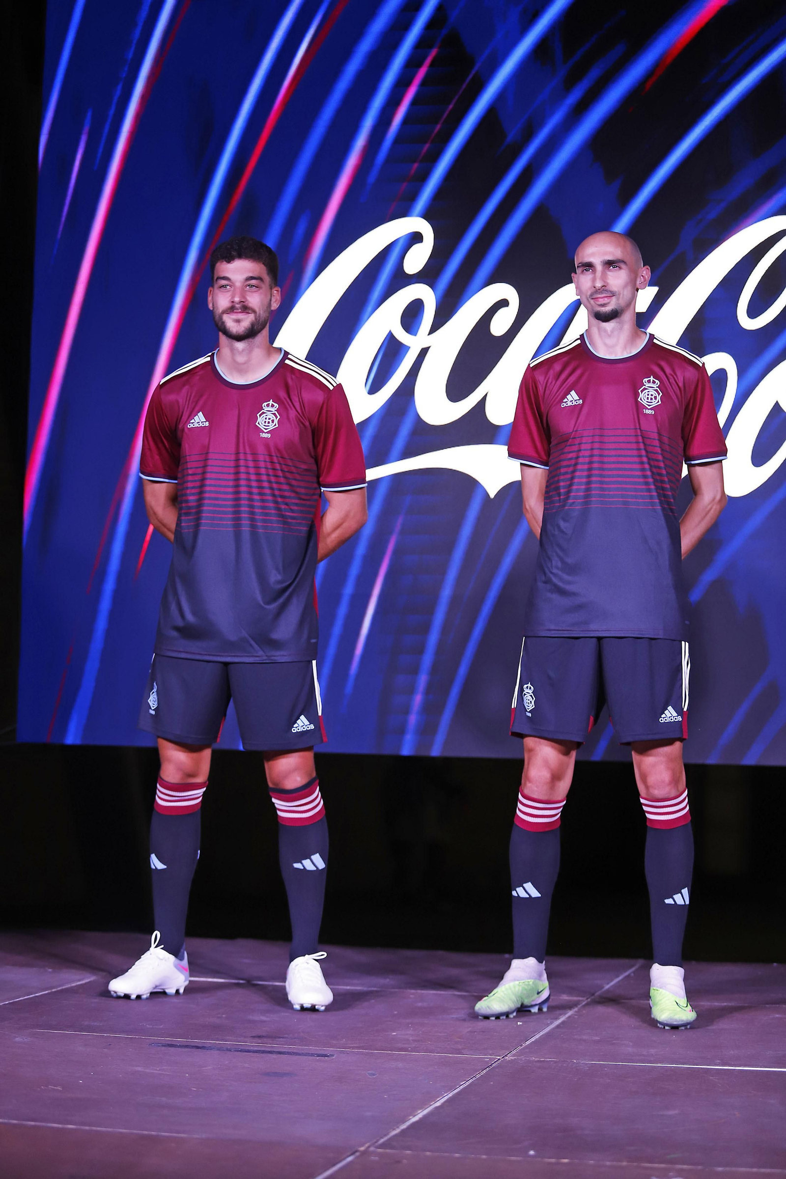 Imágenes de las nuevas equipaciones del Recreativo de Huelva para la temporada 2023/24