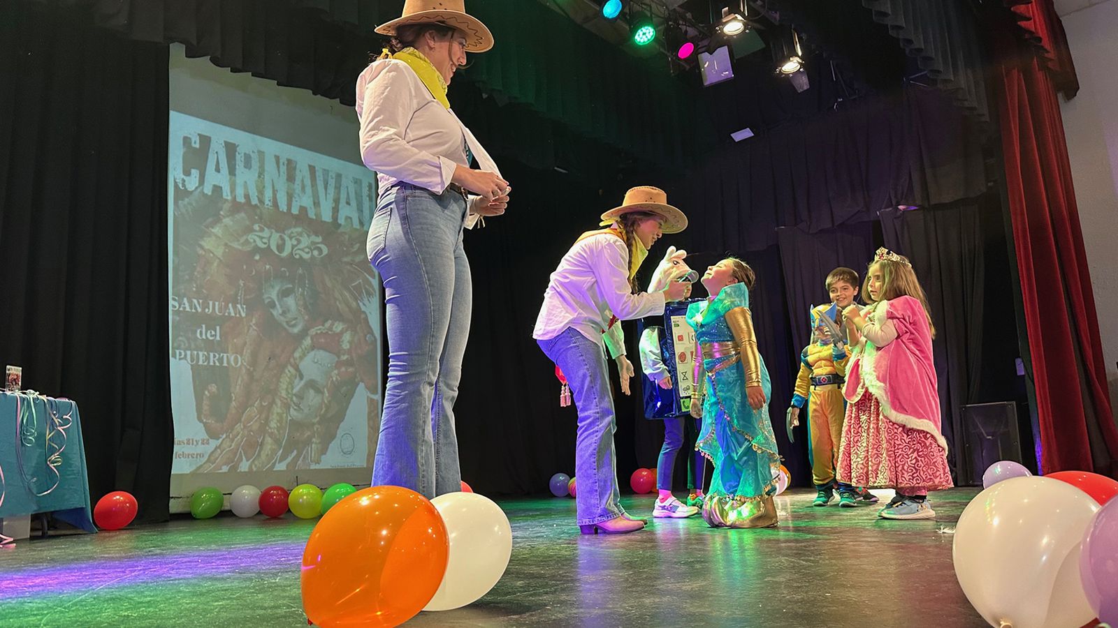 Concurso infantil de disfraces de San Juan del Puerto.