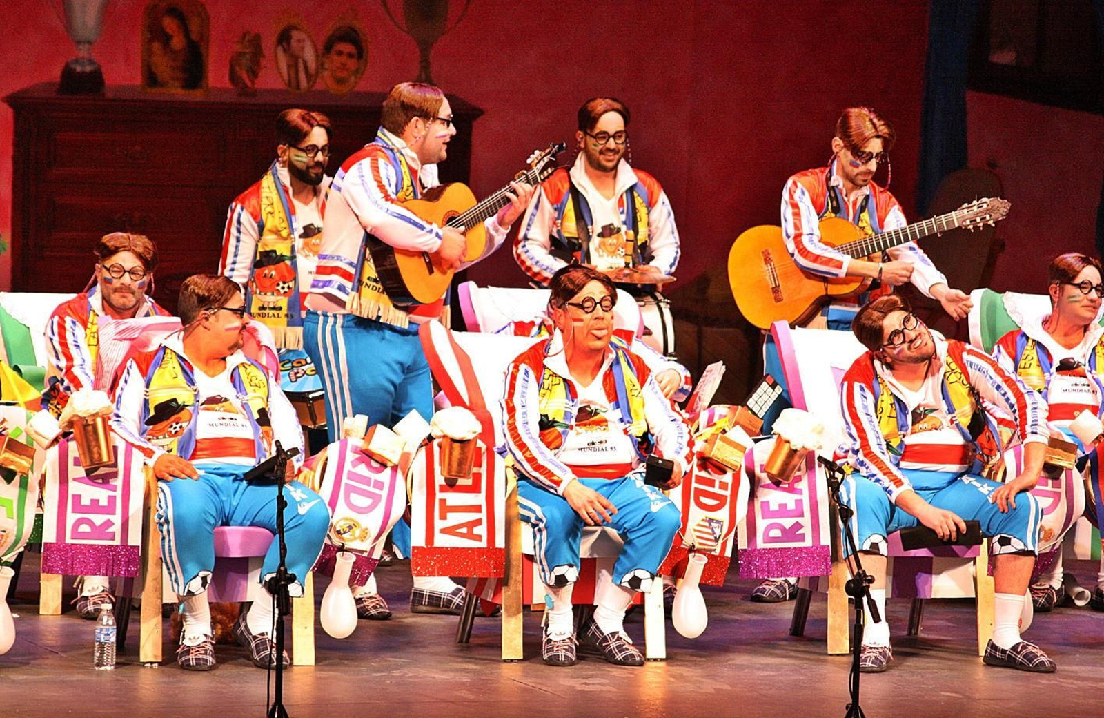 La chirigota 'Este año jugamos en casa', ganadora del Concurso de Córdoba en 2017.