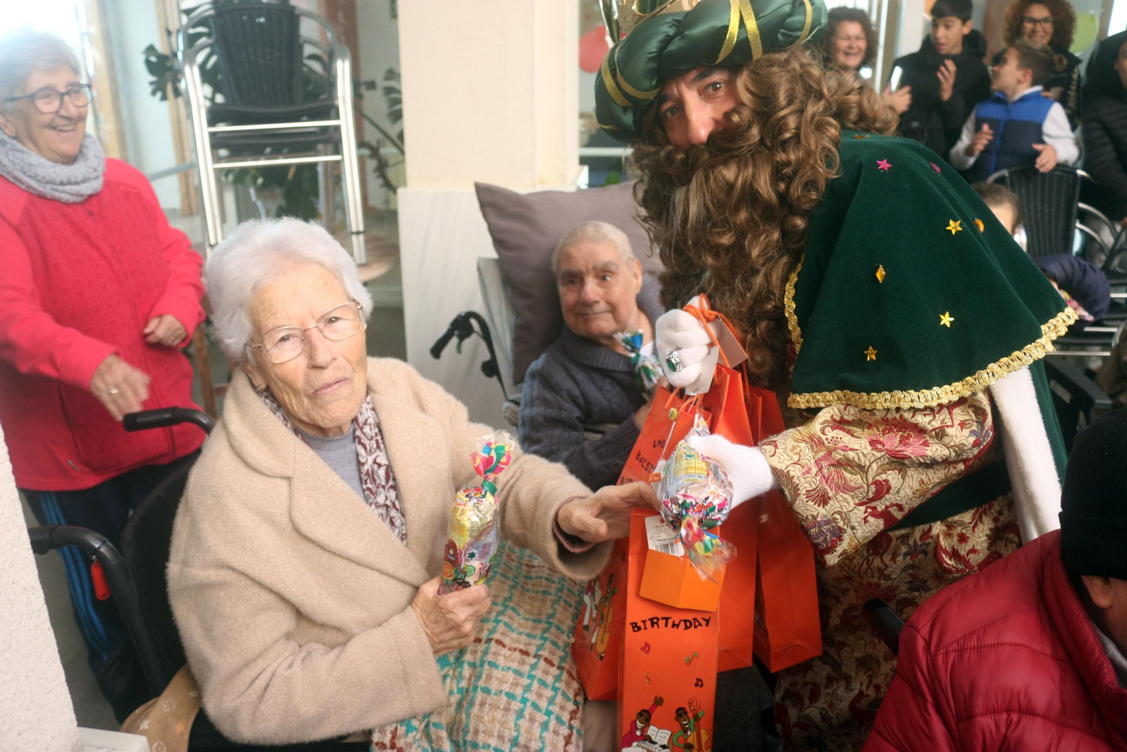 Visita de los Reyes a la Residencia Vedruna