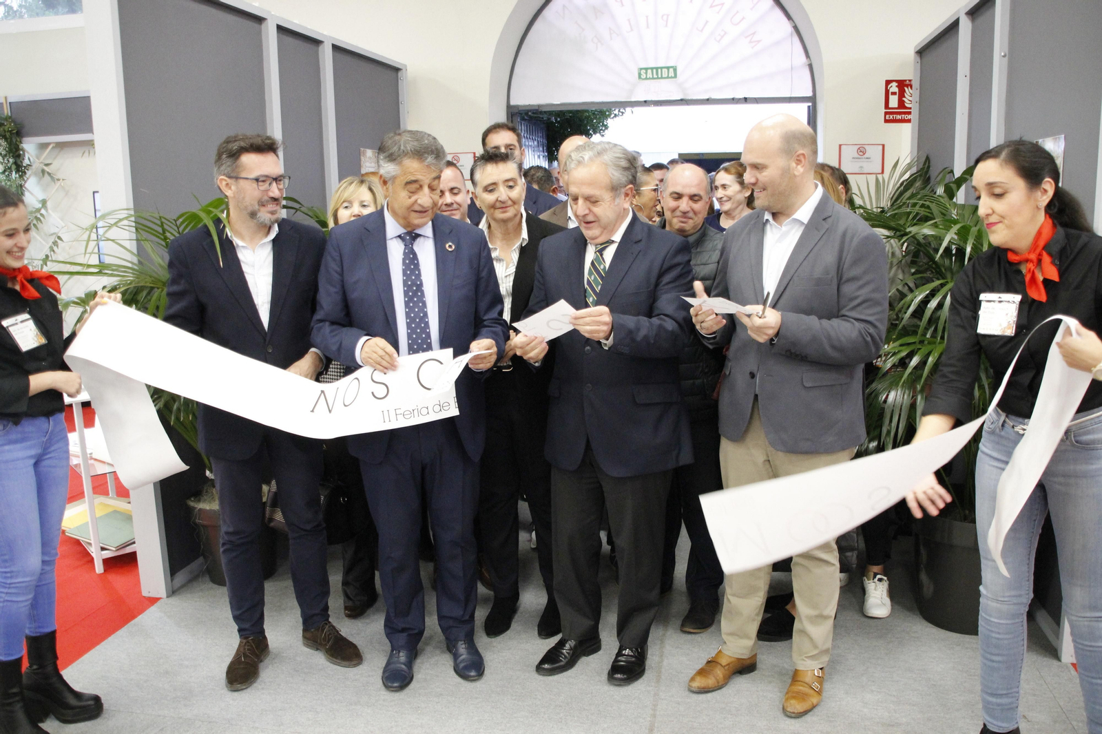 La inauguración de la II Feria de Bodas de Hinojosa del Duque, en imágenes