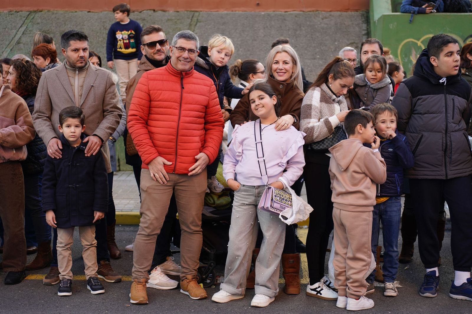 Búscate en las fotos de la cabalgata de Reyes Magos 2026 en Algeciras