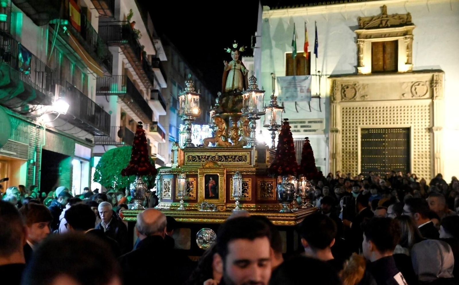 La procesión del Niño Jesús de la Compañía de Córdoba, en imágenes