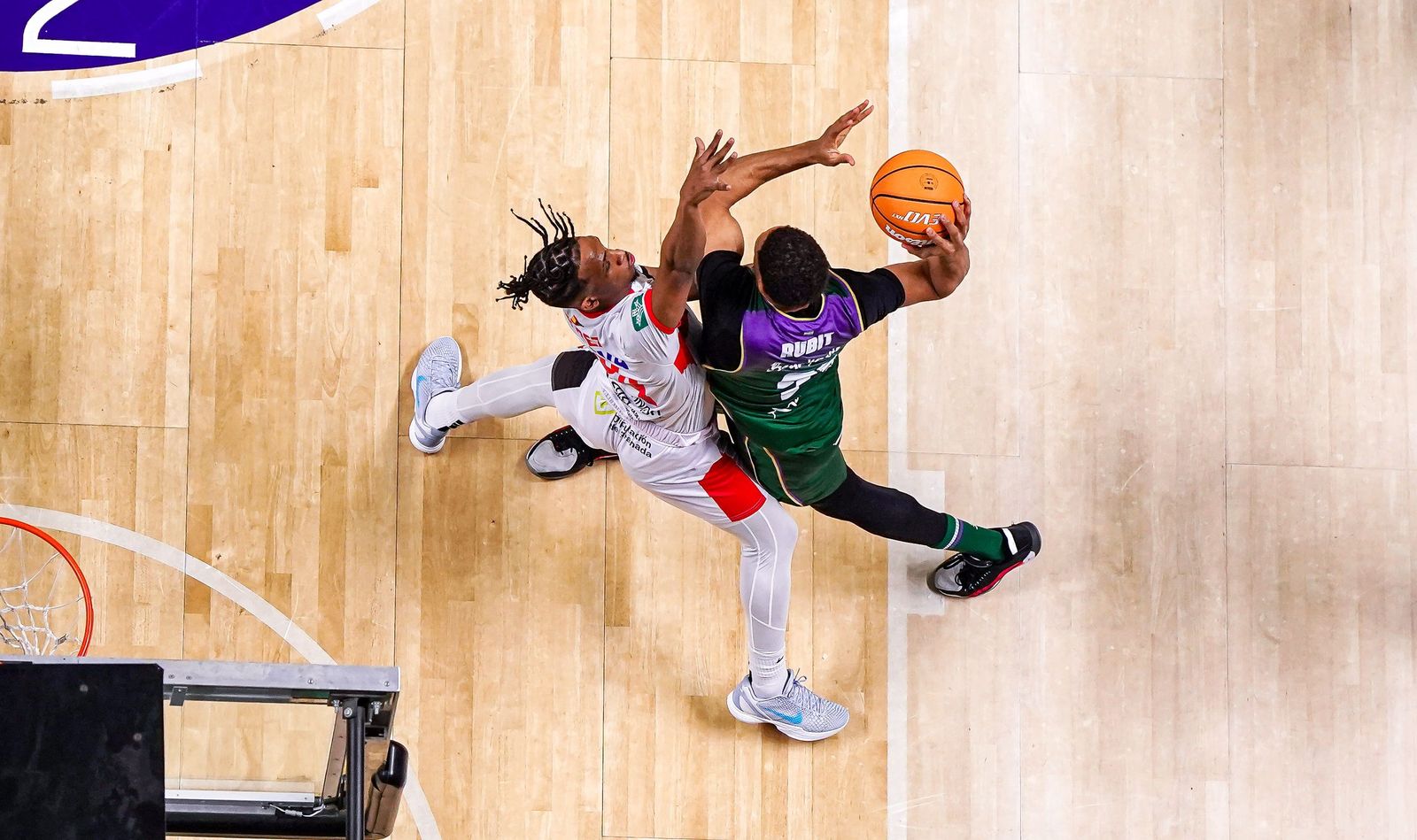 El Unicaja-Covirán Granada, en fotos