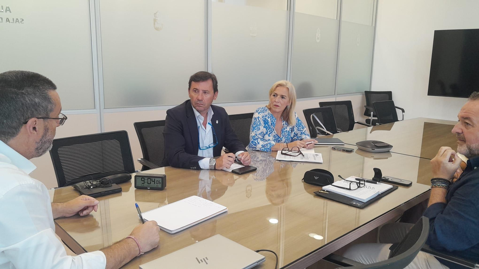 Un momento de la reunión entre la Junta y el Ayuntamiento de La Línea.