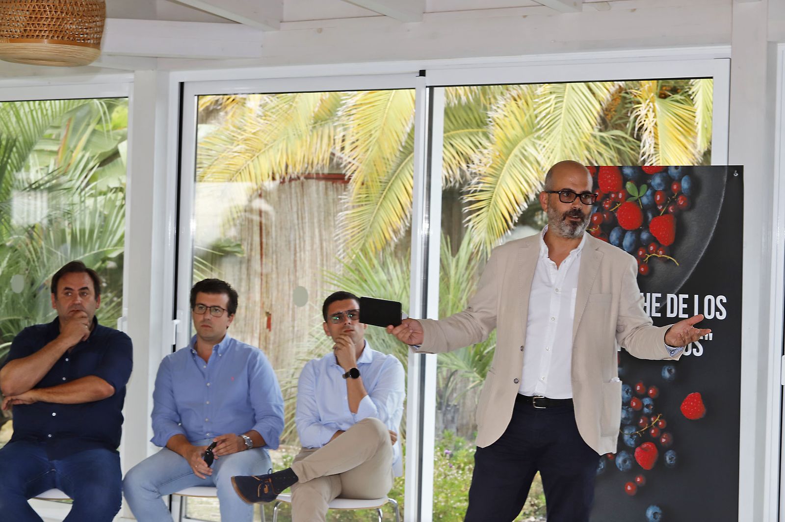 Imágenes del debate de "La Noche de los Frutos Rojos"