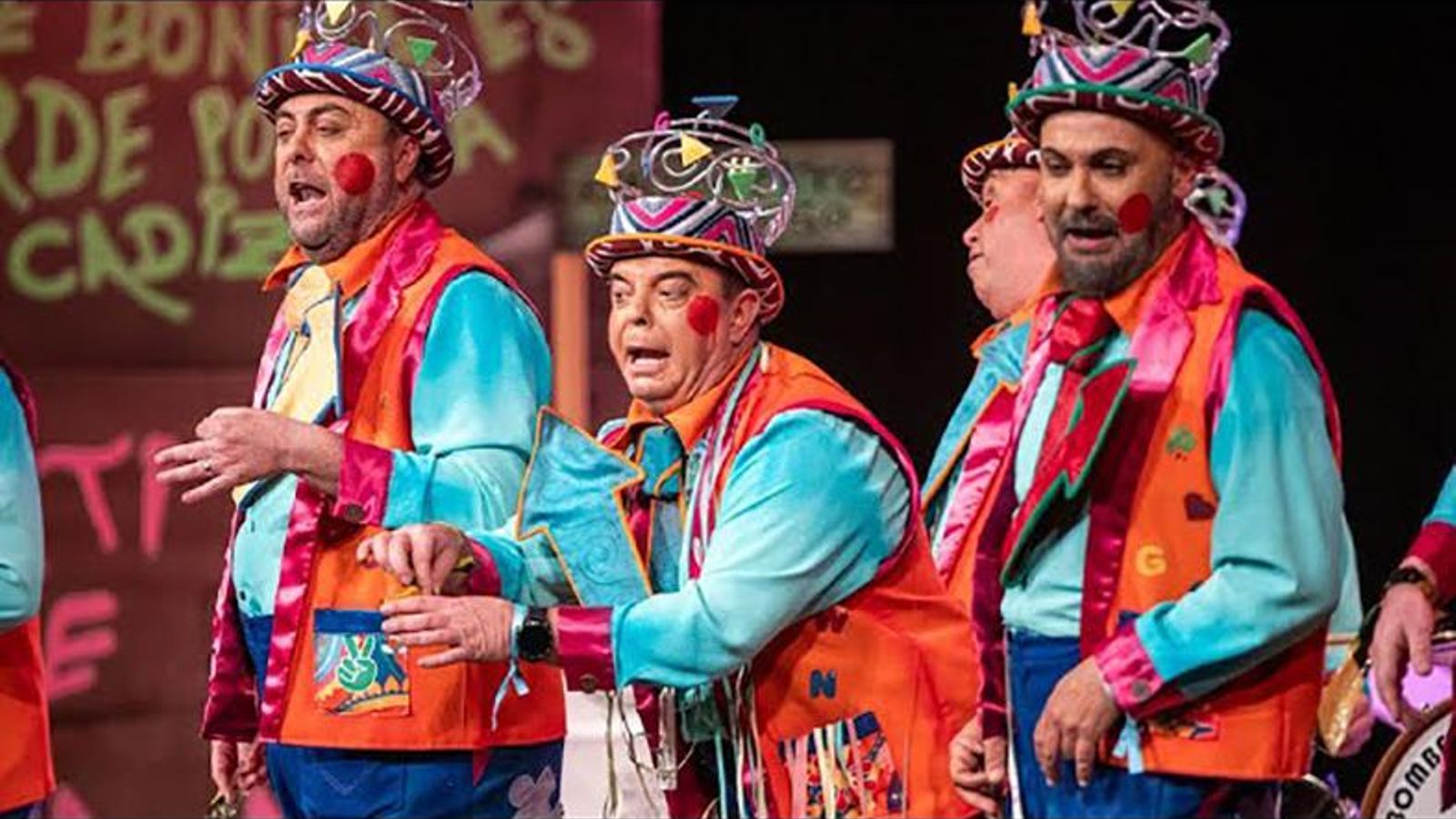 La chirigota Los disléxicos, cuarto premio en el certamen gaditano.
