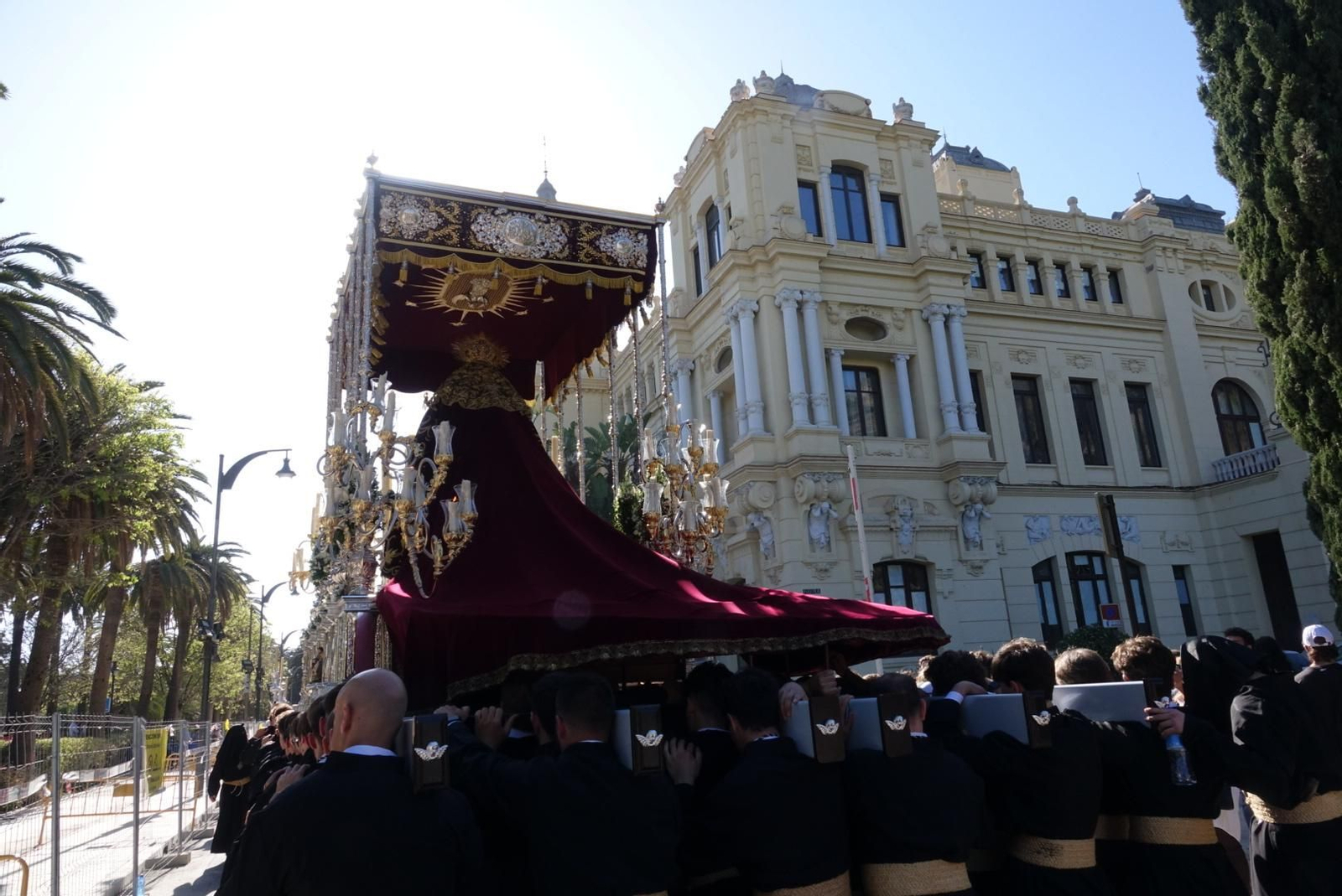 Las fotos de Descendimiento en el Viernes Santo de Málaga Las fotos de Descendimiento en el Viernes Santo de Málaga
