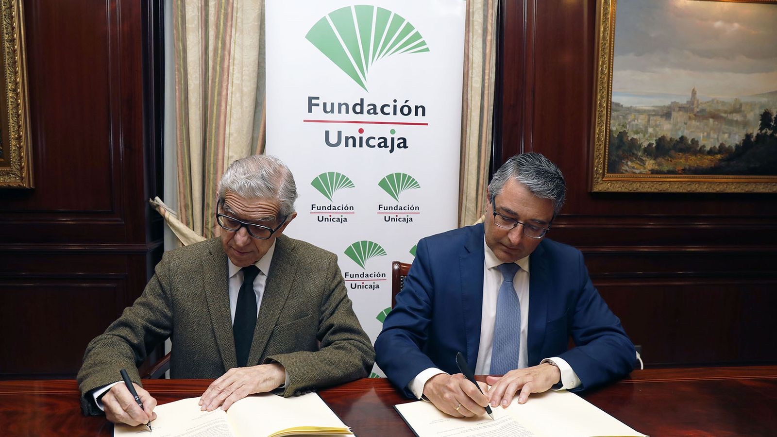 Braulio Medel y Francisco Salado firman el convenio