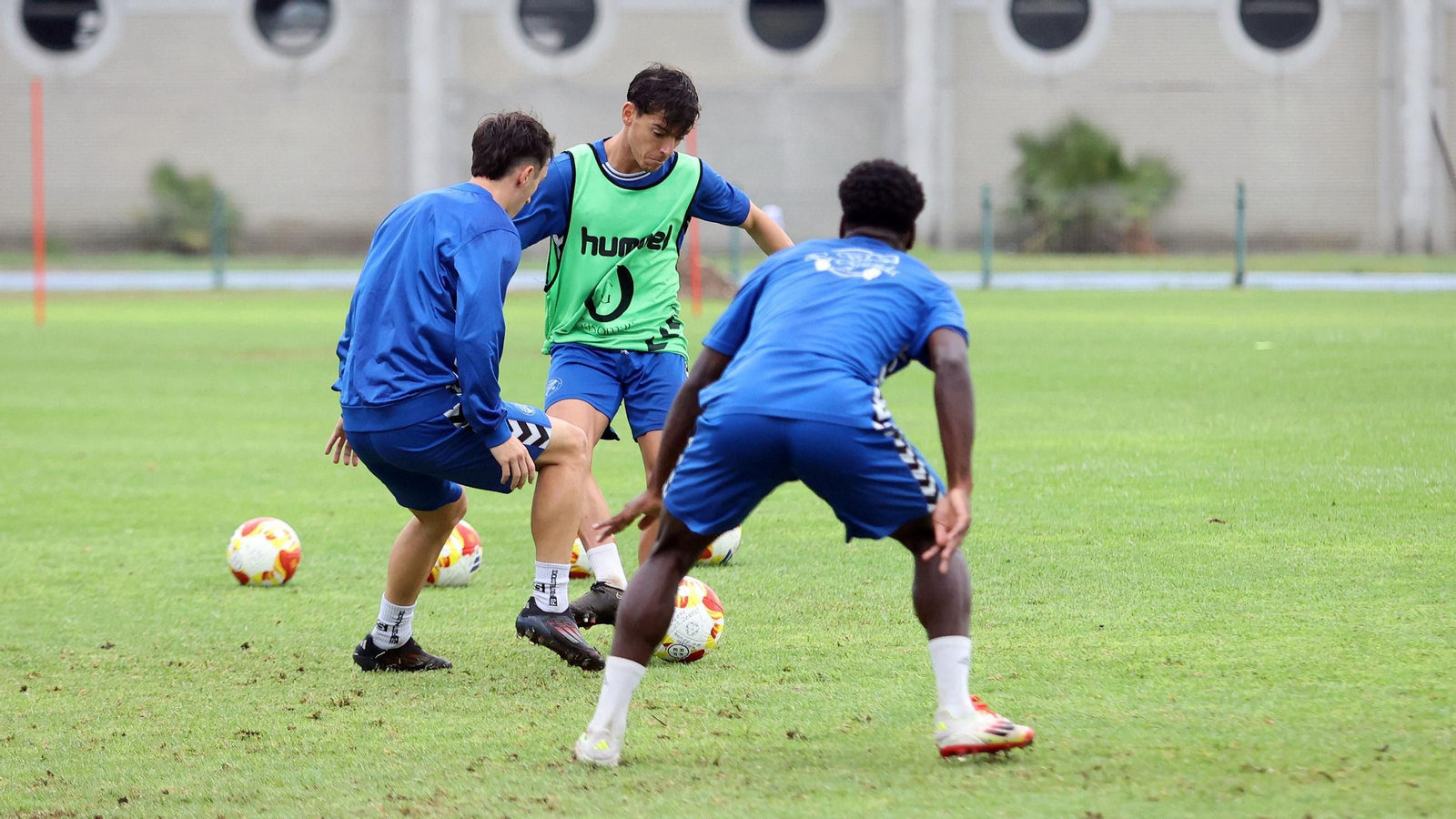 Primer entrenamiento del nuevo entrenador en el Xerez DFC