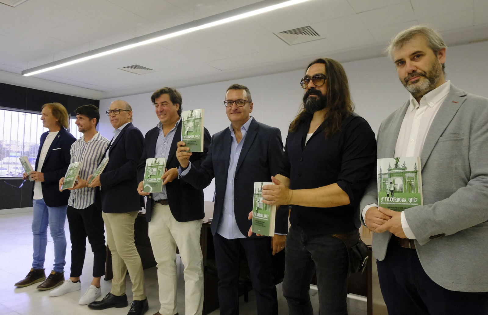 Las imágenes de la presentación del libro '¿Y tu Córdoba, qué?'