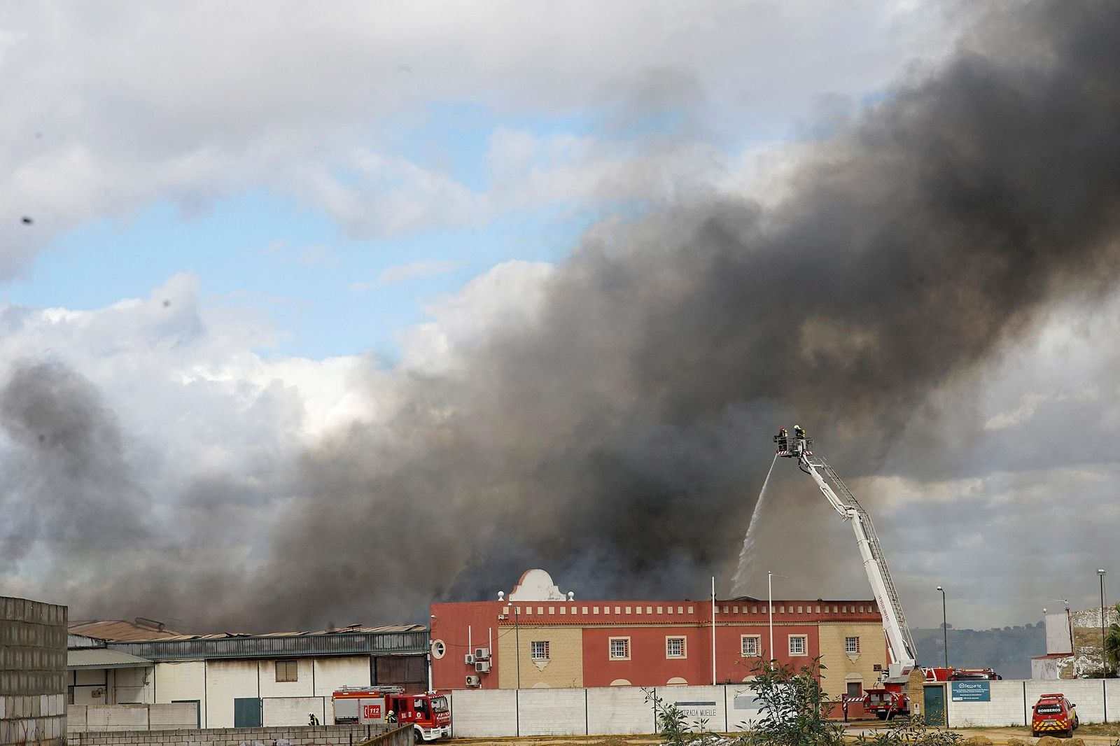 Las imágenes del incendio en Alcalá