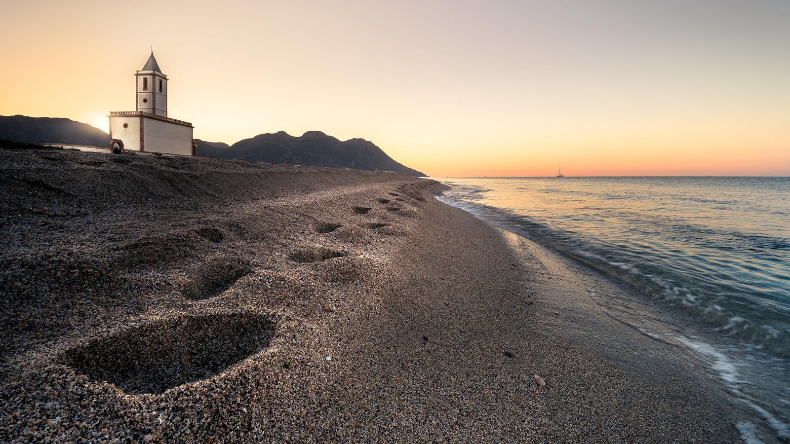 Playa de Las Salinas, Almería.