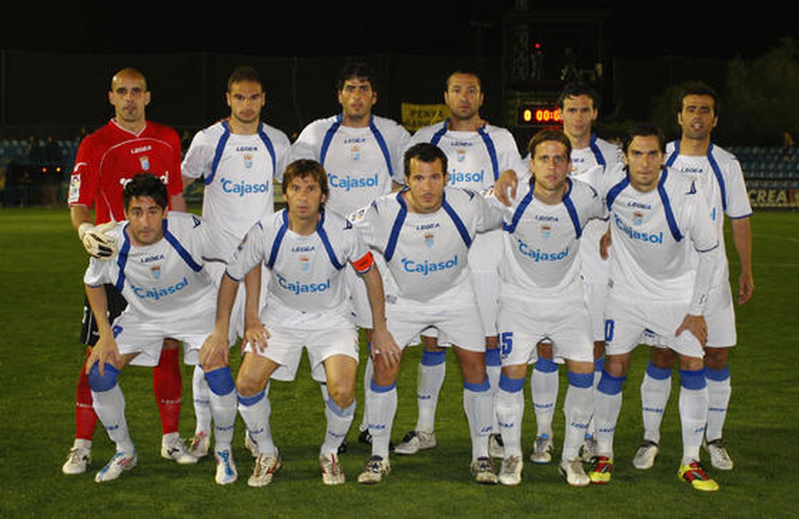 El Xerez vuelve a saborear el triunfo después de seis jornadas gracias a los goles de Héctor (pp) y Óscar Díaz./Fotos:LOF

Foto: LOF