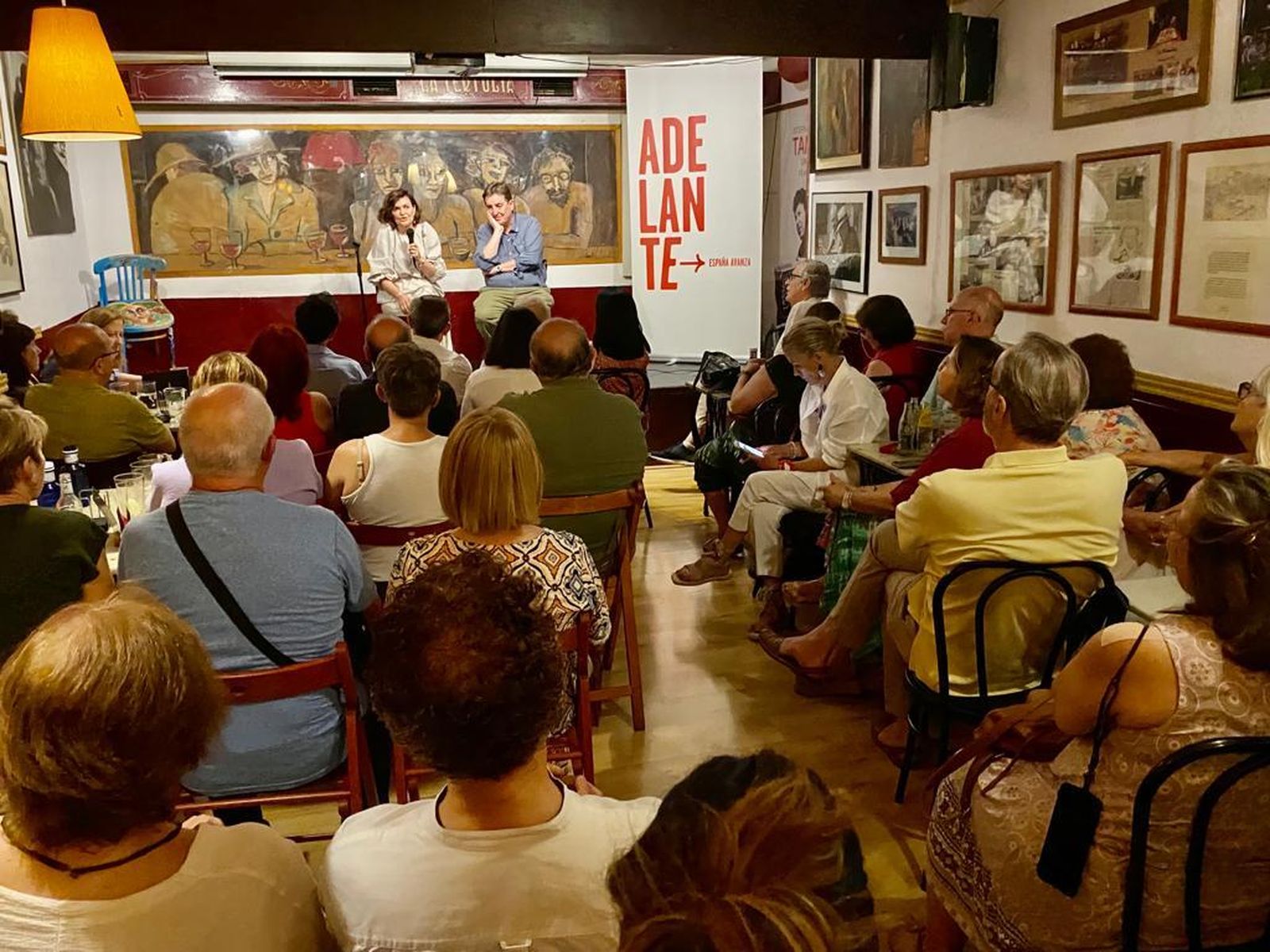 Carmen Calvo reivindica la “identidad cultural de Granada en el mundo” en una conversación con Luis García Montero