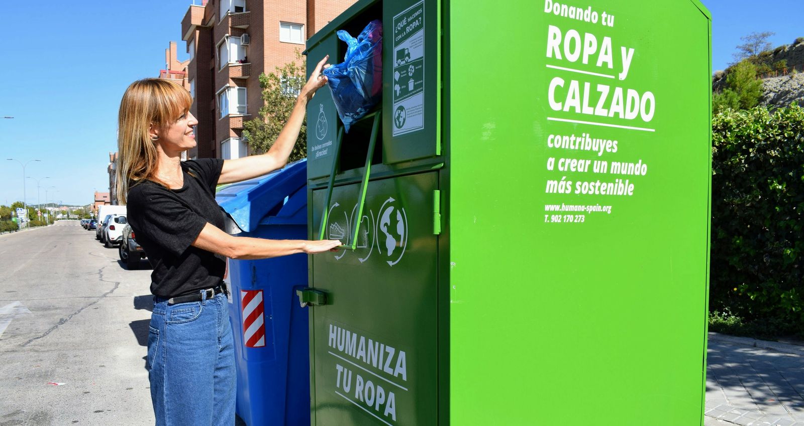 La fundación Humana recogió el año pasado casi 30 toneladas de ropa usada en Chipiona.