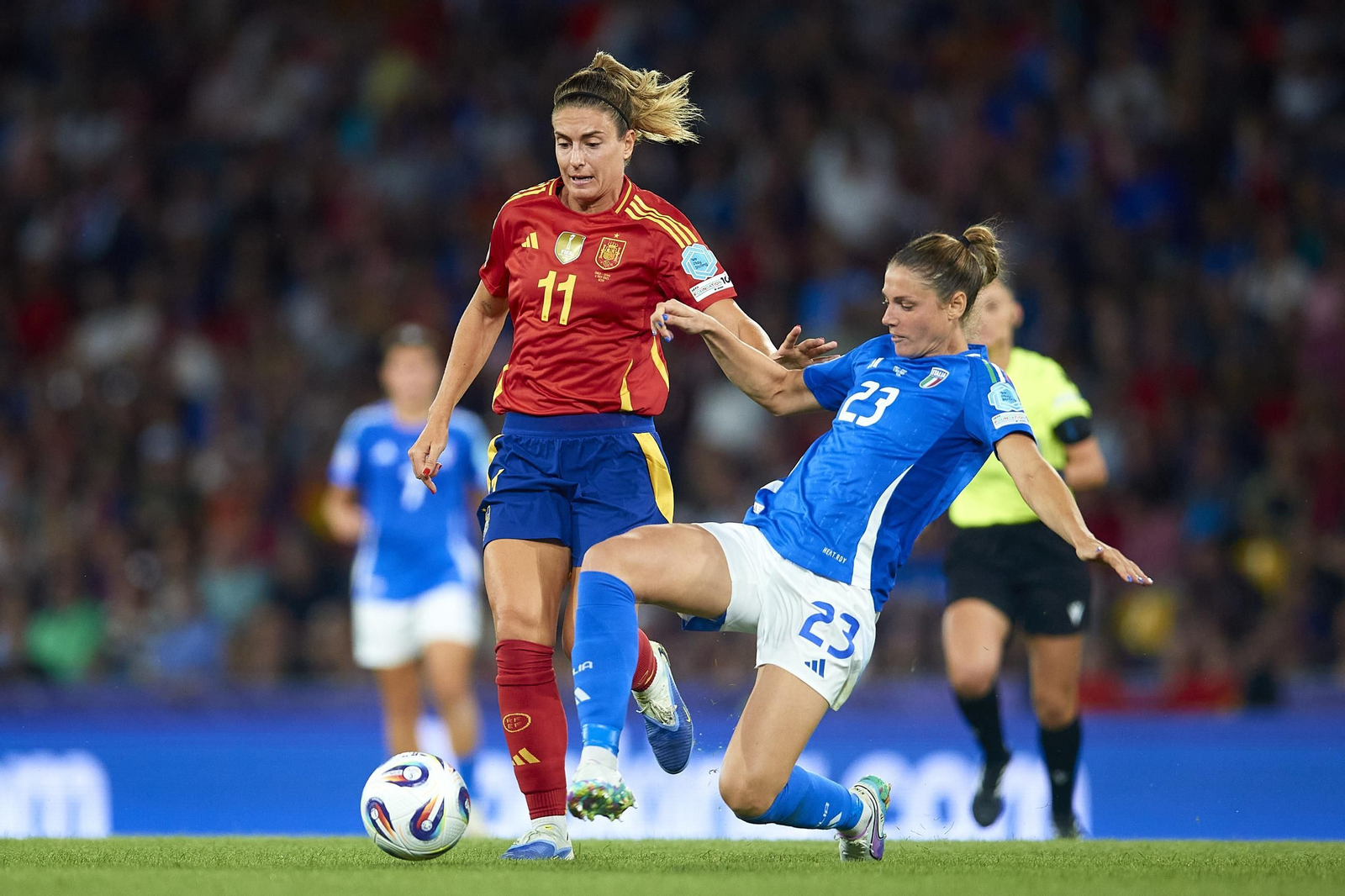Las fotos del Italia - España de la Eurocopa femenina