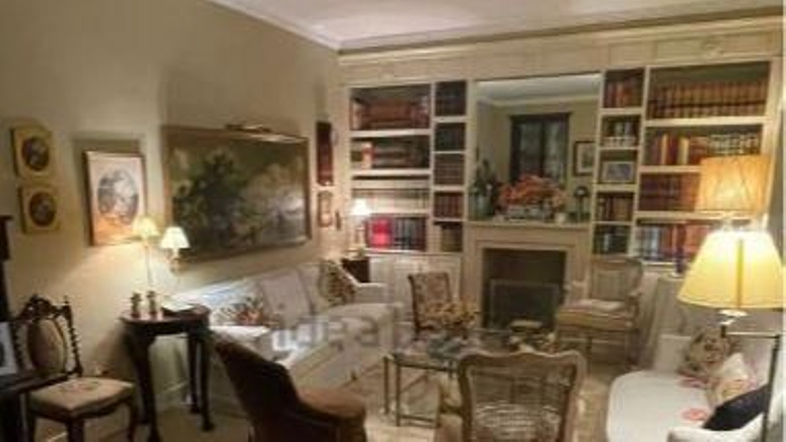 El salón del piso a la venta en la calle San Germán, en Cádiz.