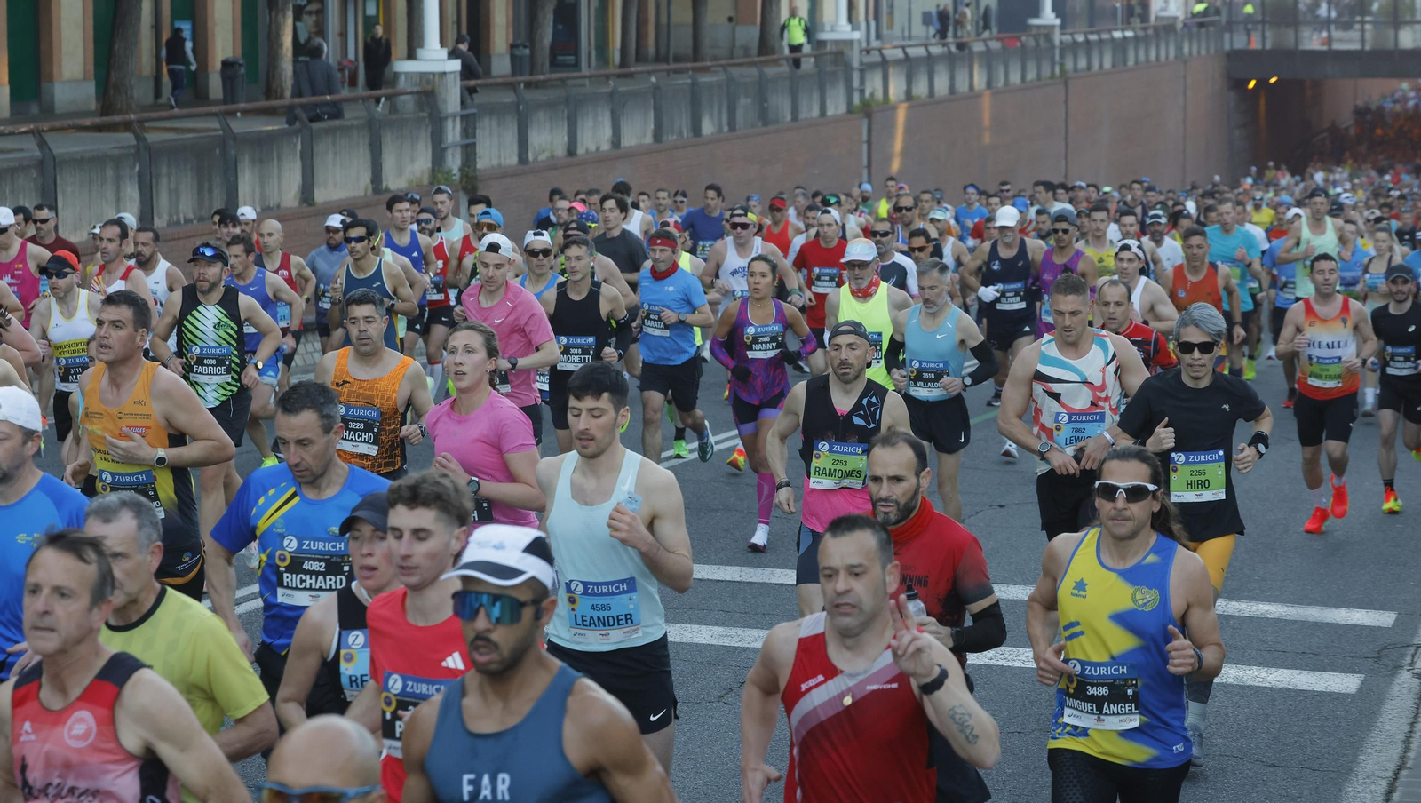 Búscate en el Zurich Maratón de Sevilla 2025