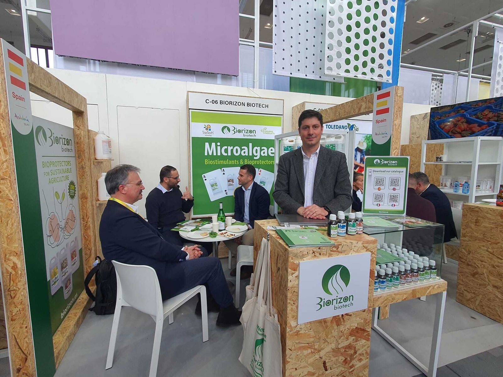 Moisés Muñoz, de Biorizon Biotech, en Fruit Logistica.