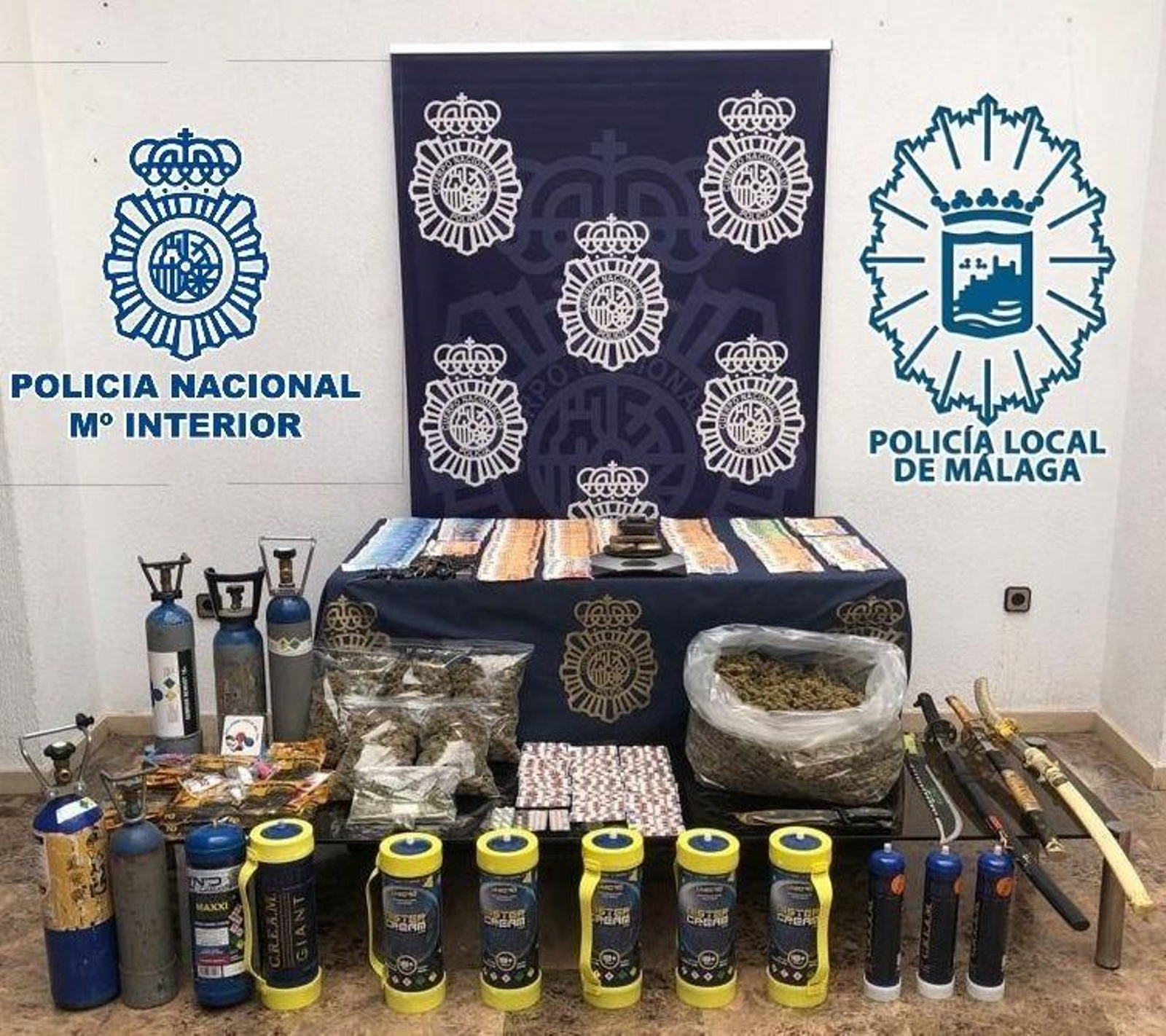Imagen del óxido nitroso y otras sustancias estupefacientes intervenidas en la operación de la Policía Nacional y Local de Málaga