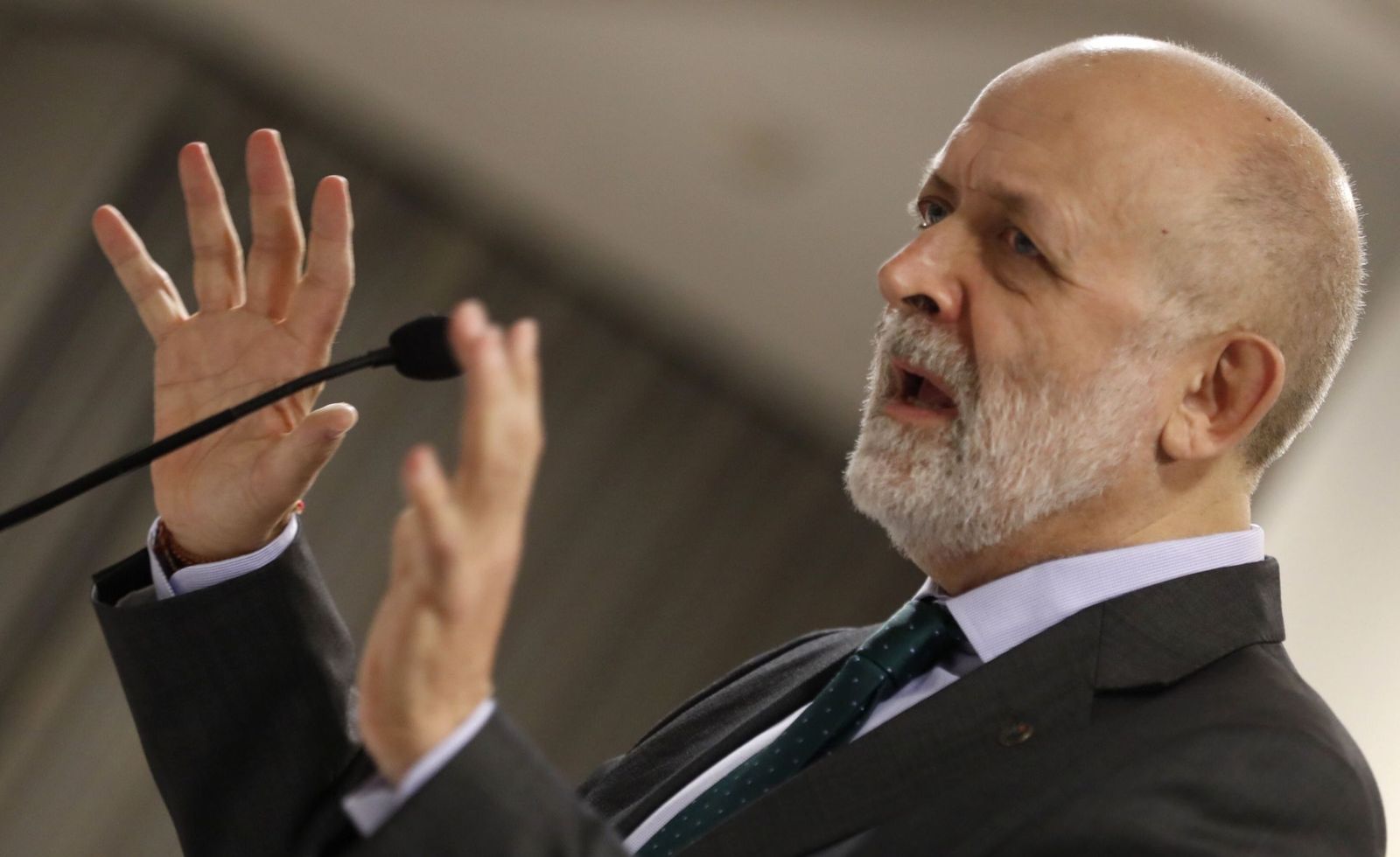 El ex director de la Guardia Civil Félix Azón.