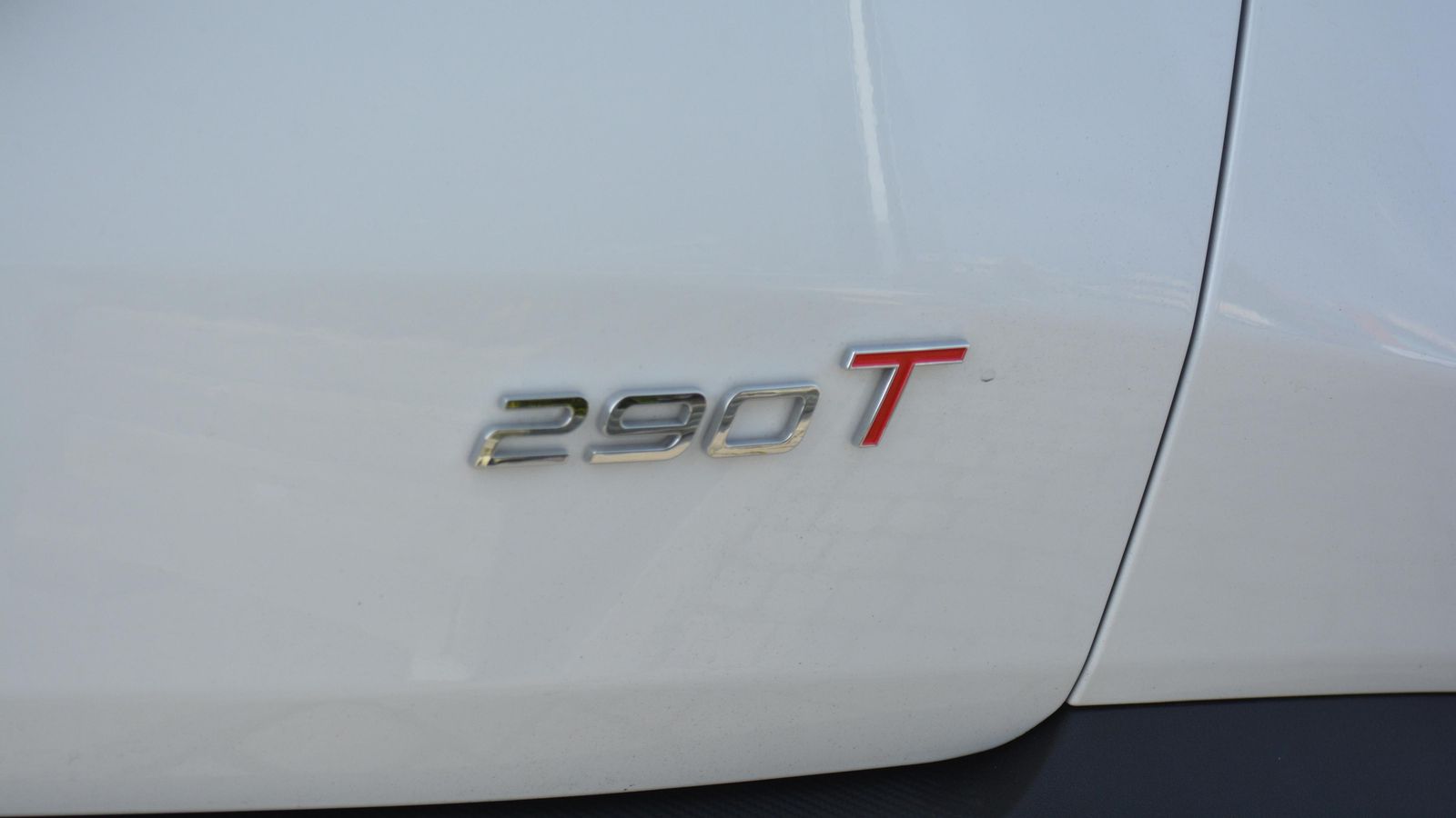 Esta indicación hace referencia al par máximo desarrollado por el motor de gasolina de este SUV.