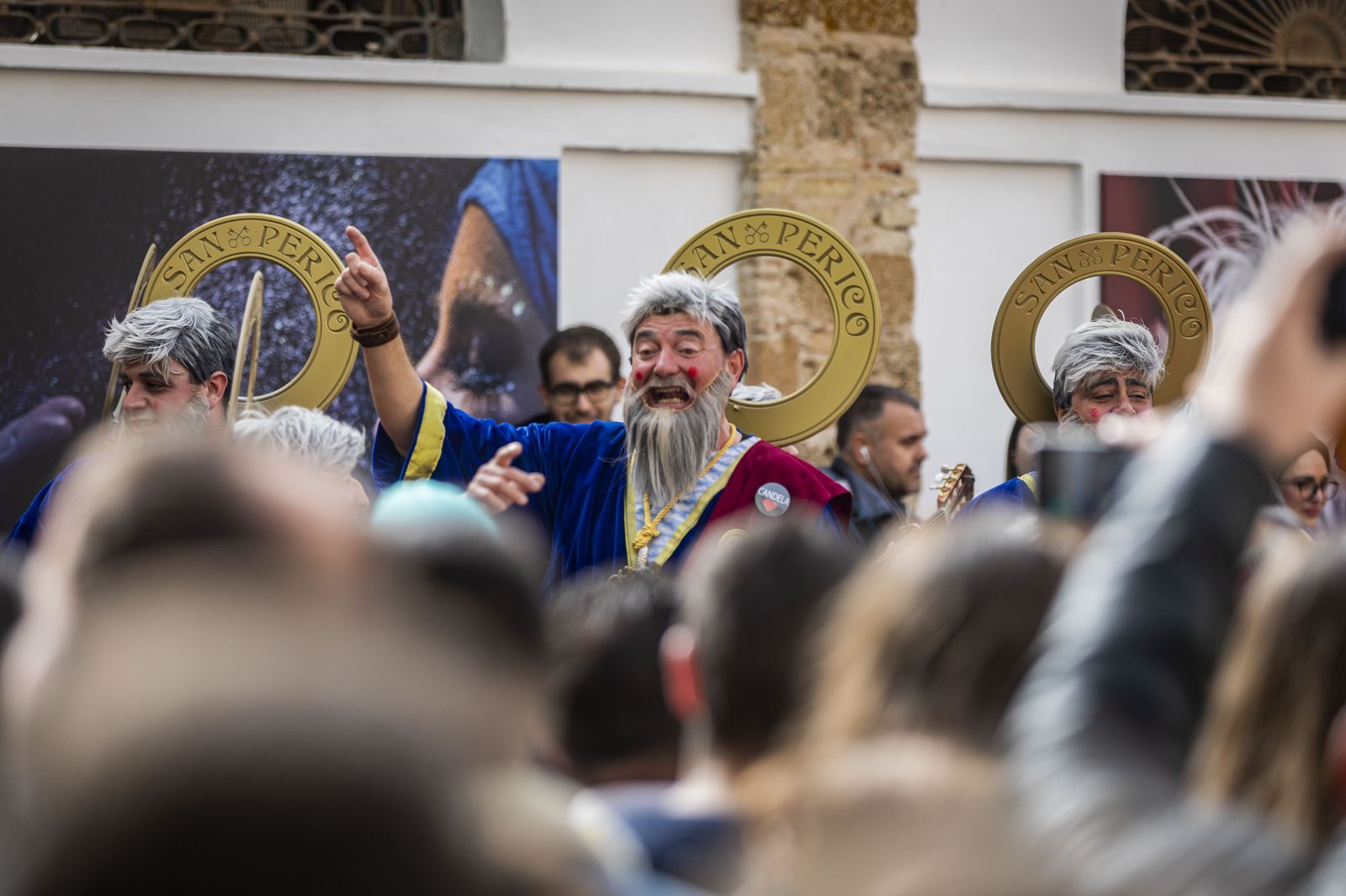 Carnaval de Cádiz 2023: Un sábado de batalla de coplas, en imágenes