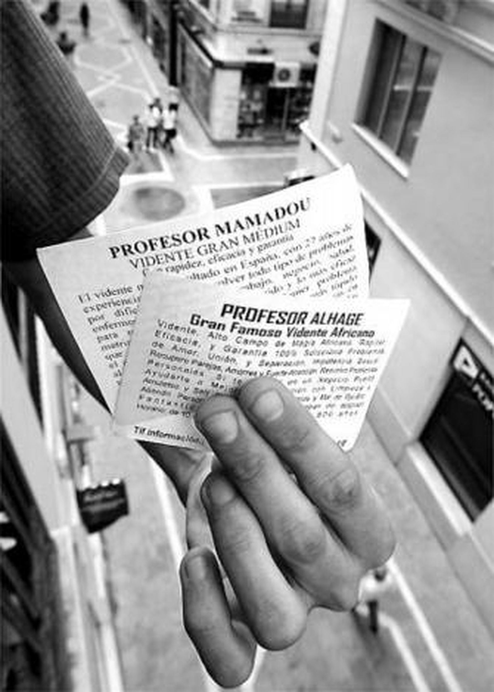 Algunas de las octavillas recogidas esta semana en el centro.