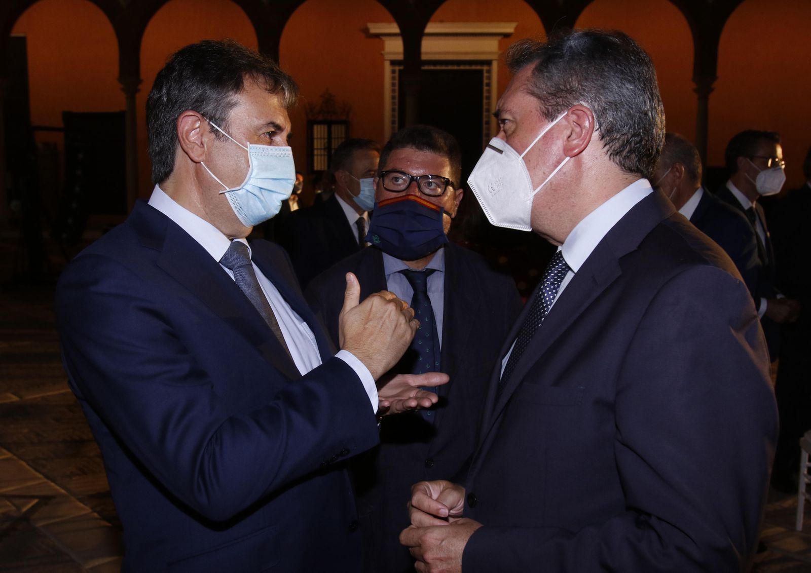 Las imágenes de la presentación del 18º Anuario Joly