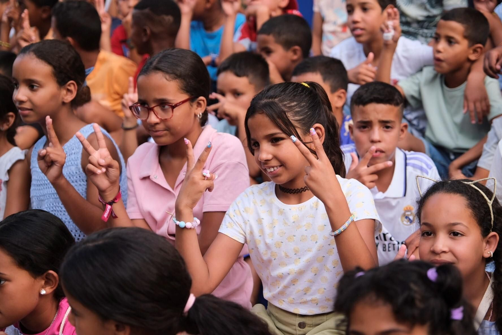 Las fotos de la recepción a los niños saharauis que llegan a Córdoba este verano Las fotos de la recepción a los niños saharauis que llegan a Córdoba este verano