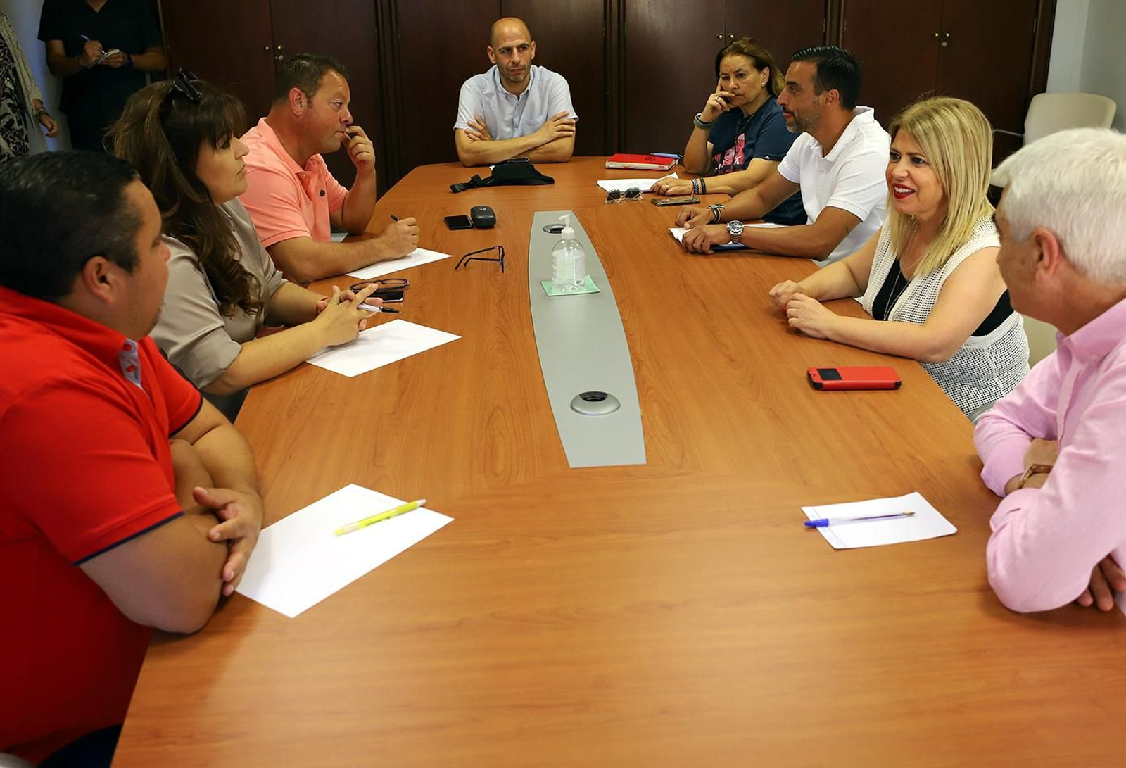 Mamen Sánchez y José Antonio Díaz, en una reunión con el Comité de Empresa de Las Calandrias.